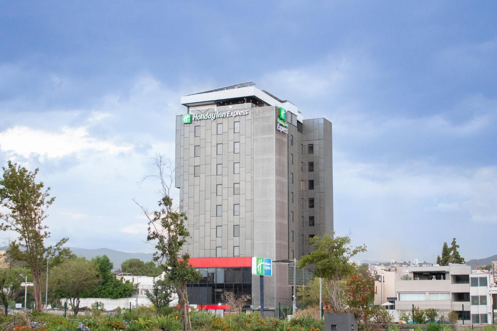 Express Satelite By Ihg Hotel 4*