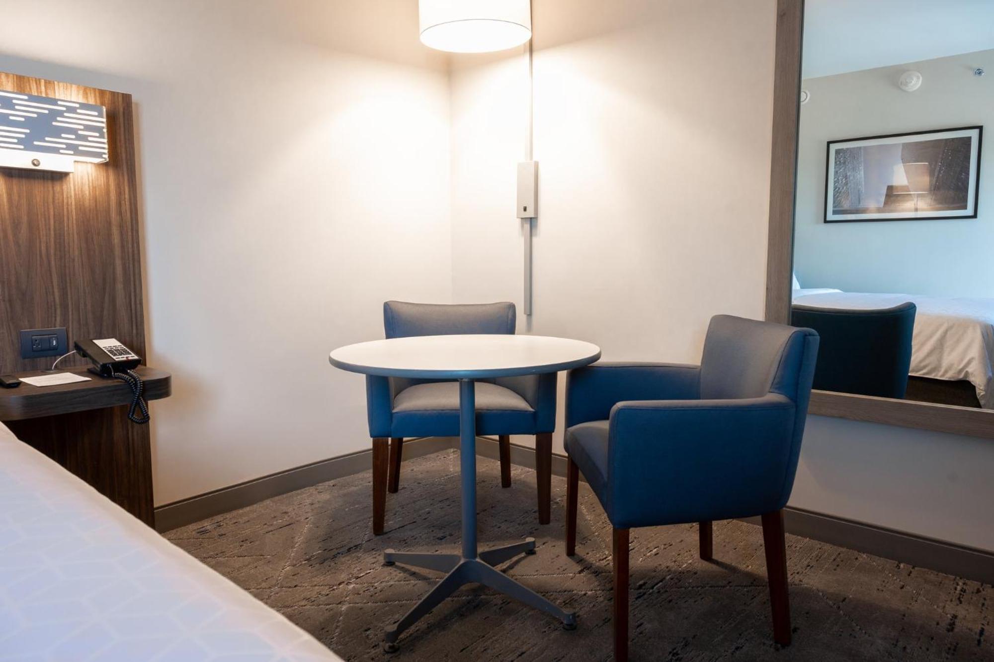 Express Satelite By Ihg Hotel