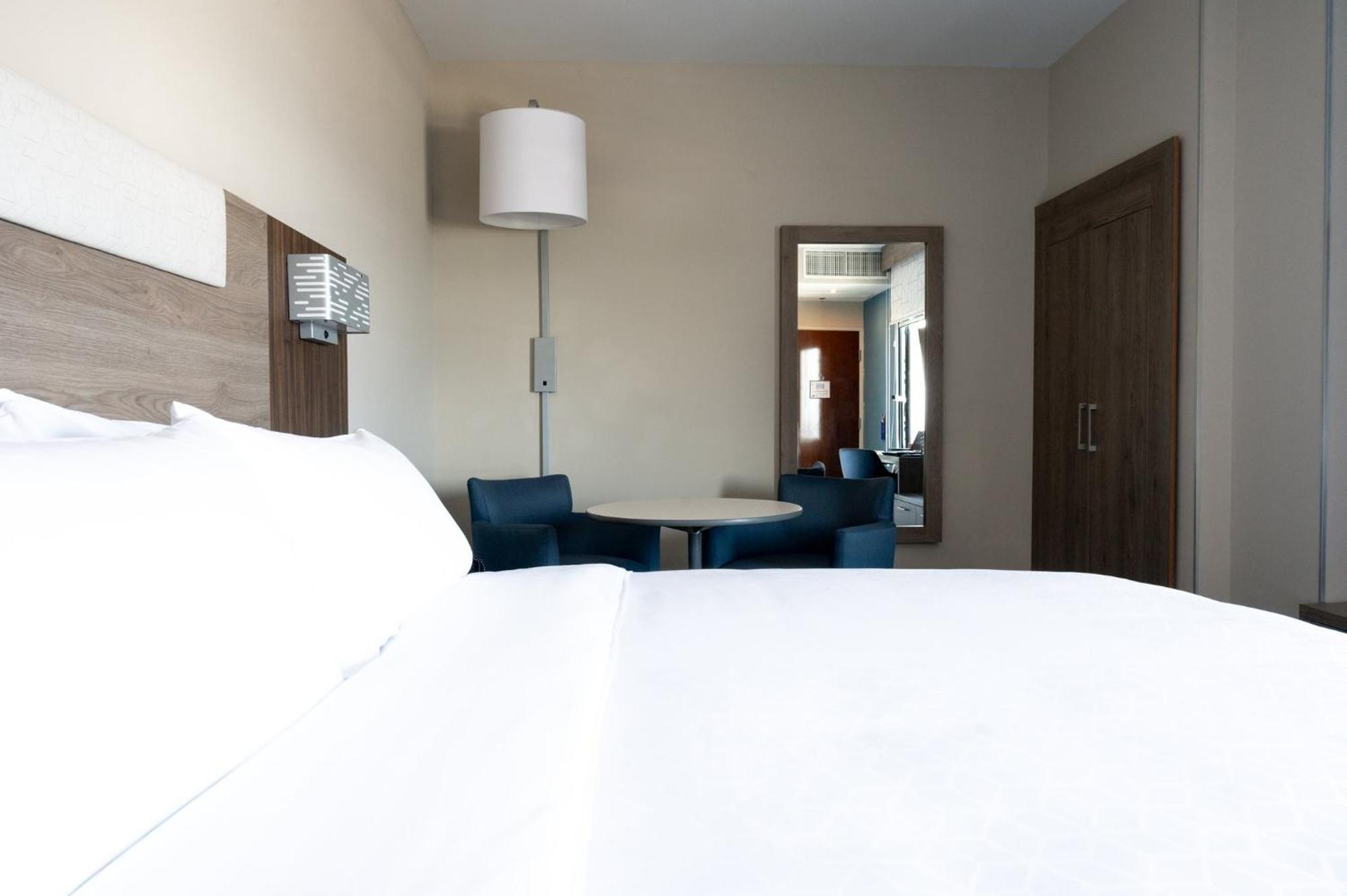 Express Satelite By Ihg 4*