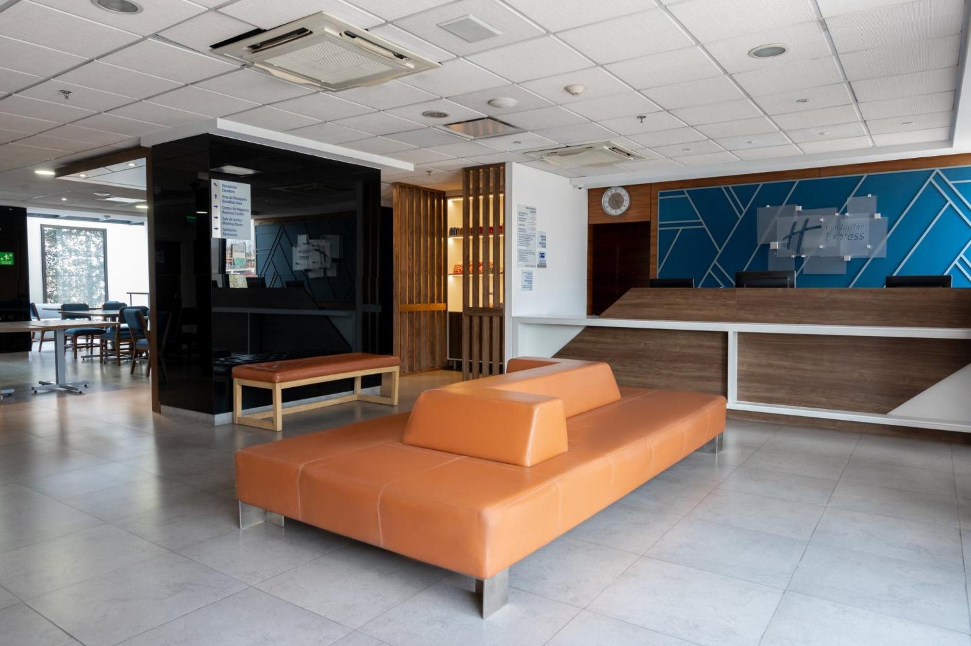 Express Satelite By Ihg Hotel 4*