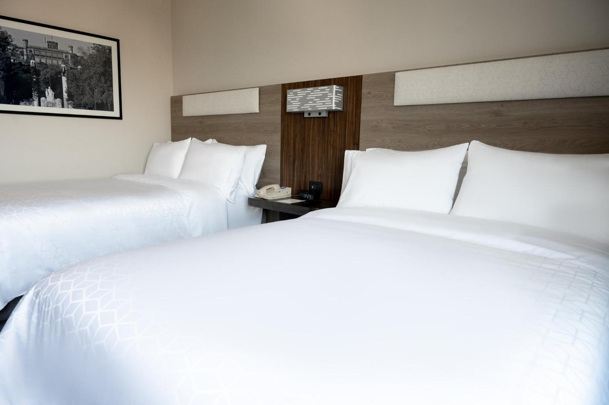 Express Satelite By Ihg