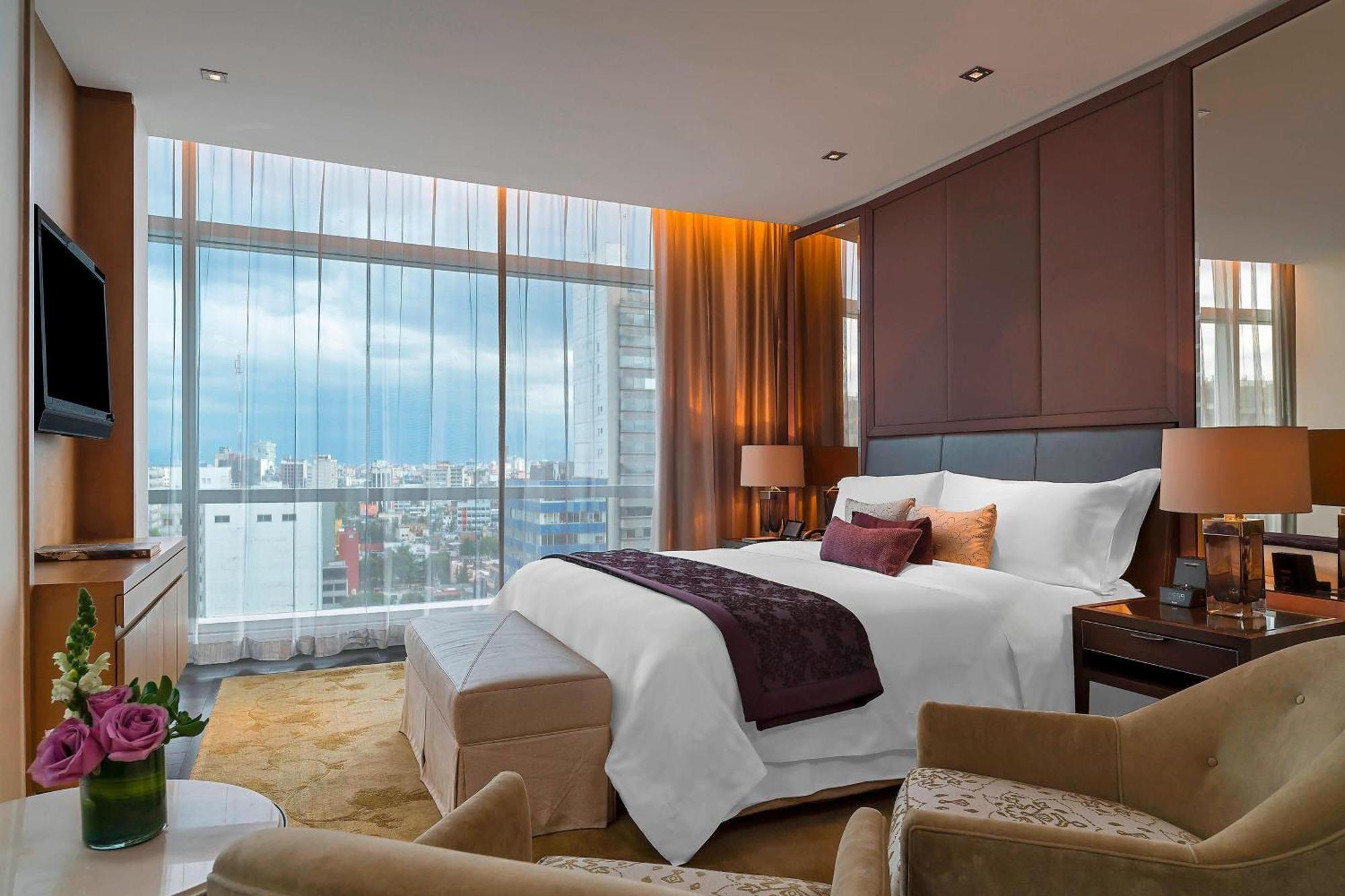 The St. Regis 5*