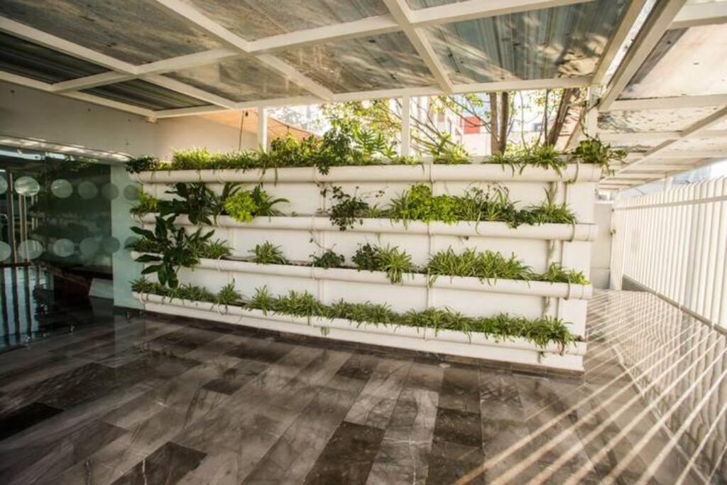 Cozy 2br 2-floor Wi-fi 500mbps Air-conditioning Pool Gym Condesa Apartment *