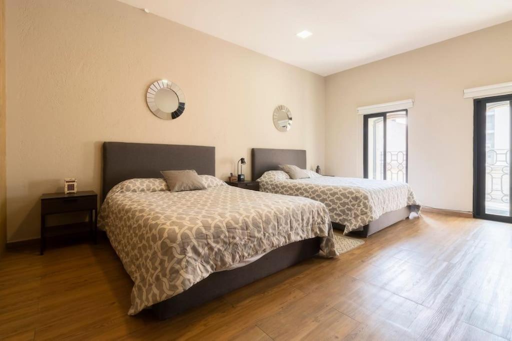 Apartment 305 Dwntn With Ac And Balconies Fits 6 Rooftop Mexico City