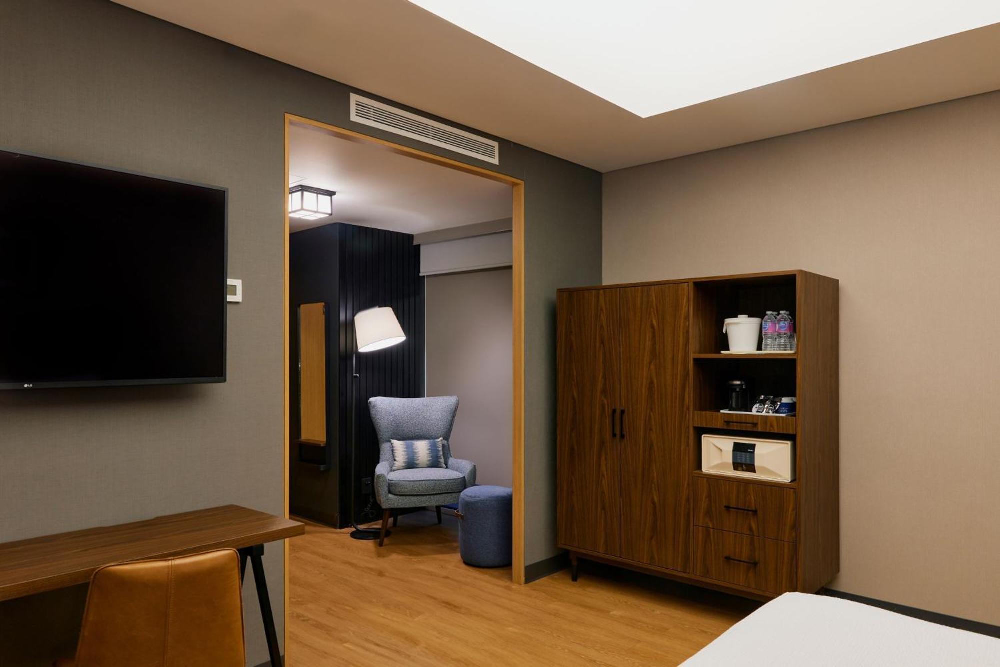 Hotel Four Points By Sheraton Colonia Roma 3*