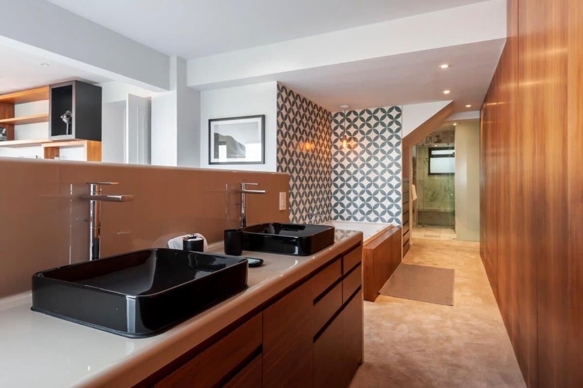 Magnificent Triplex In Art Deco Building