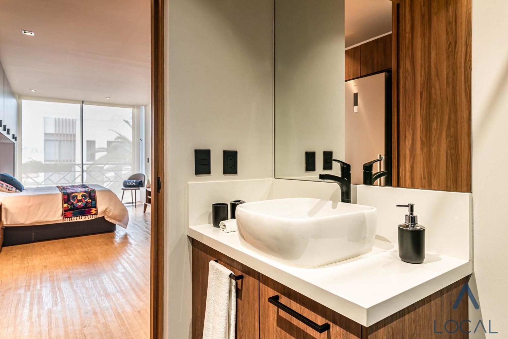Be Local Aparthotel 4*