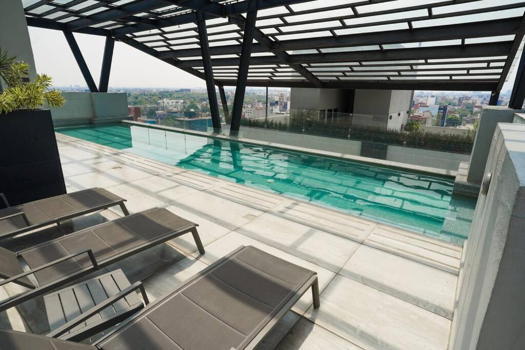 Luxury 3br Pool And Gym In Roma Apartment