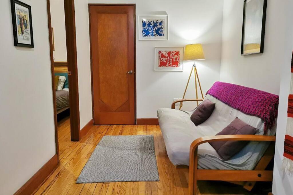 Beautiful And Cozy Downtown *
