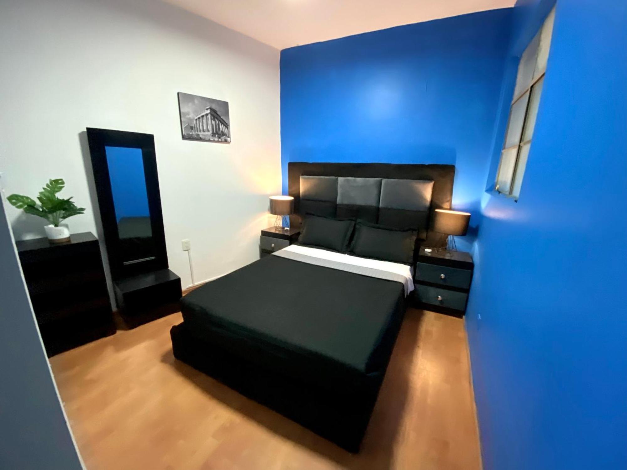 Roomies - World Trade Center Guest house