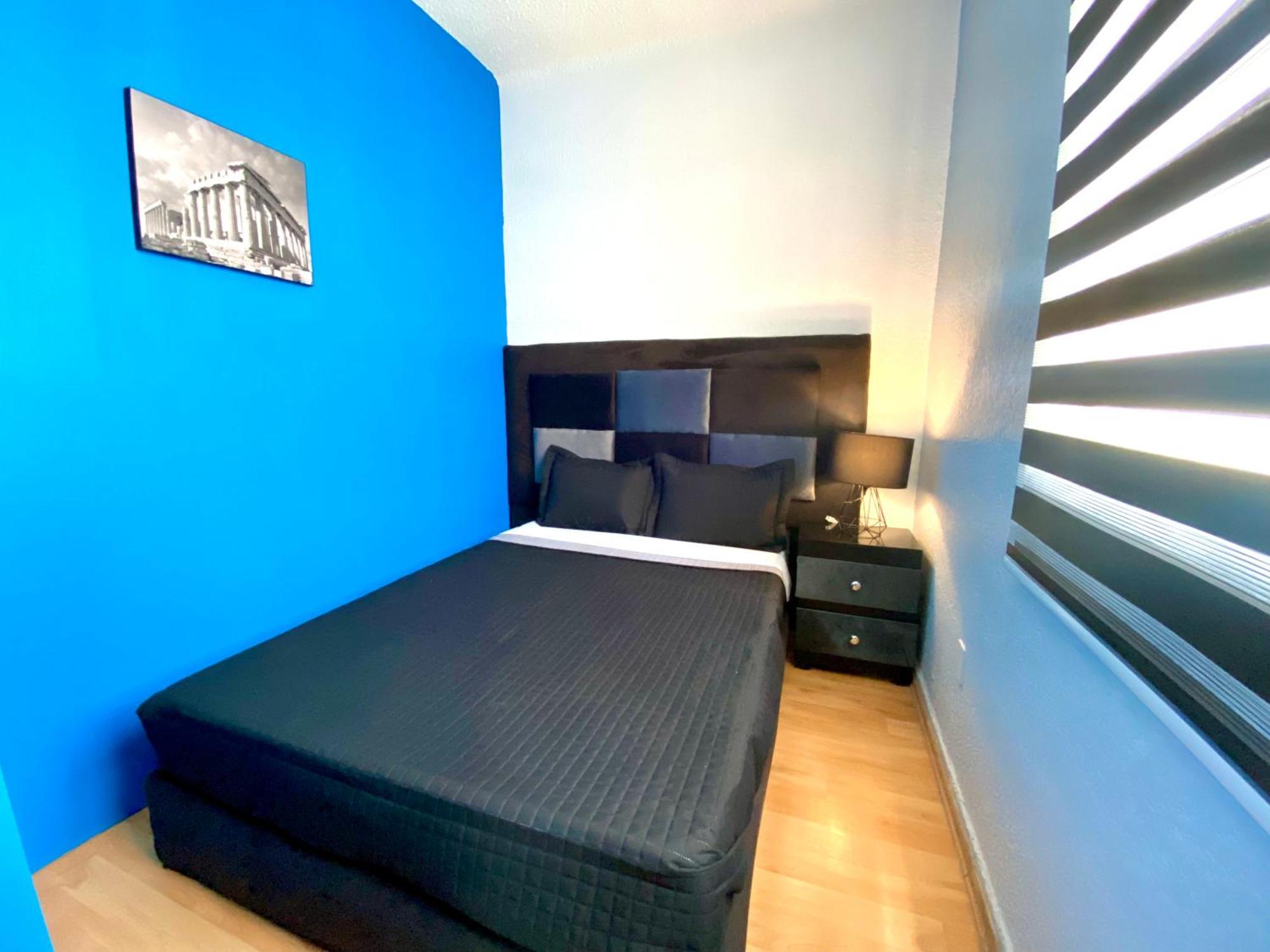 Guest house Roomies - World Trade Center Mexico City