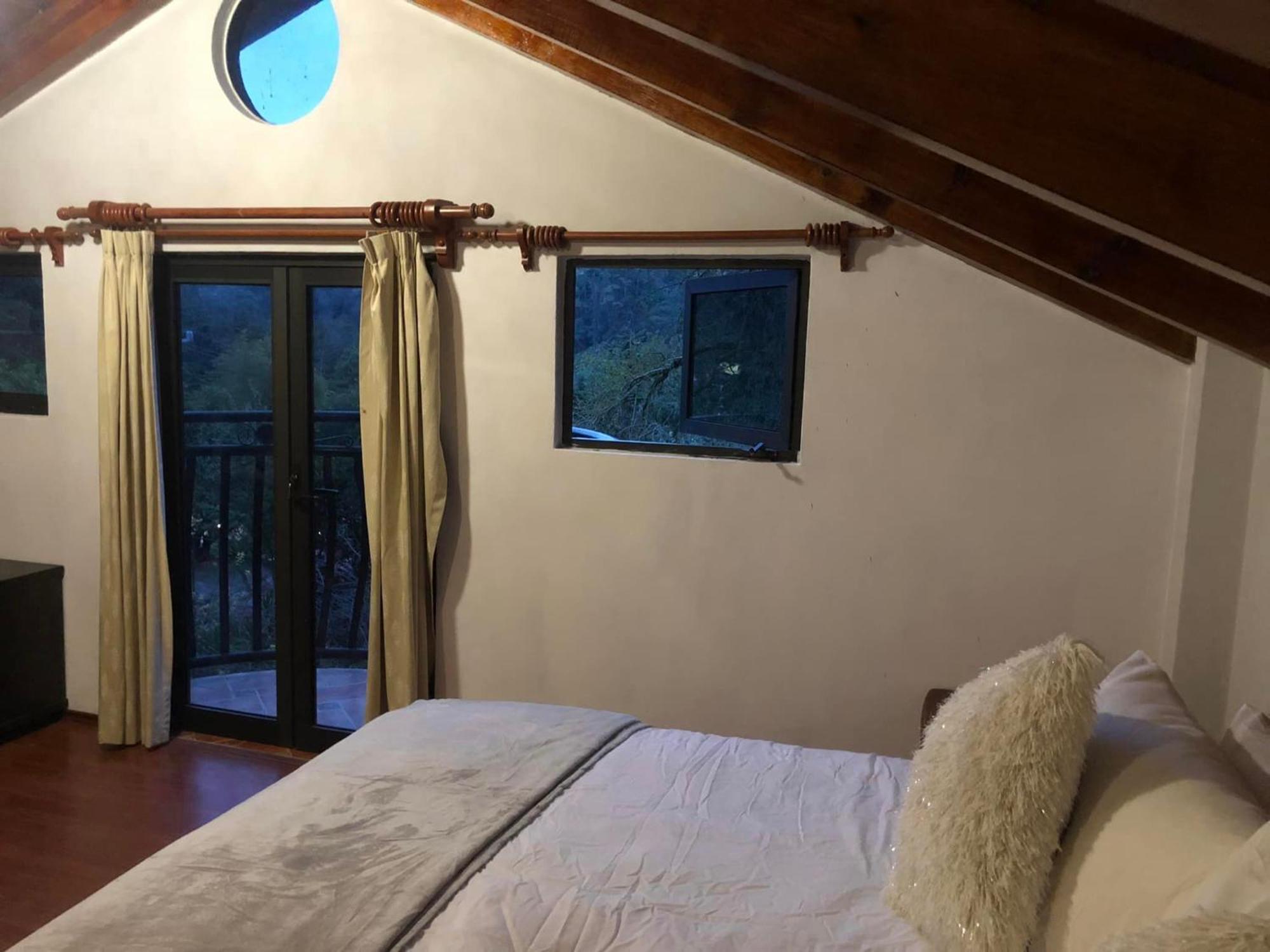 Camping Tipo Cabana, Rodeado De Bosque *