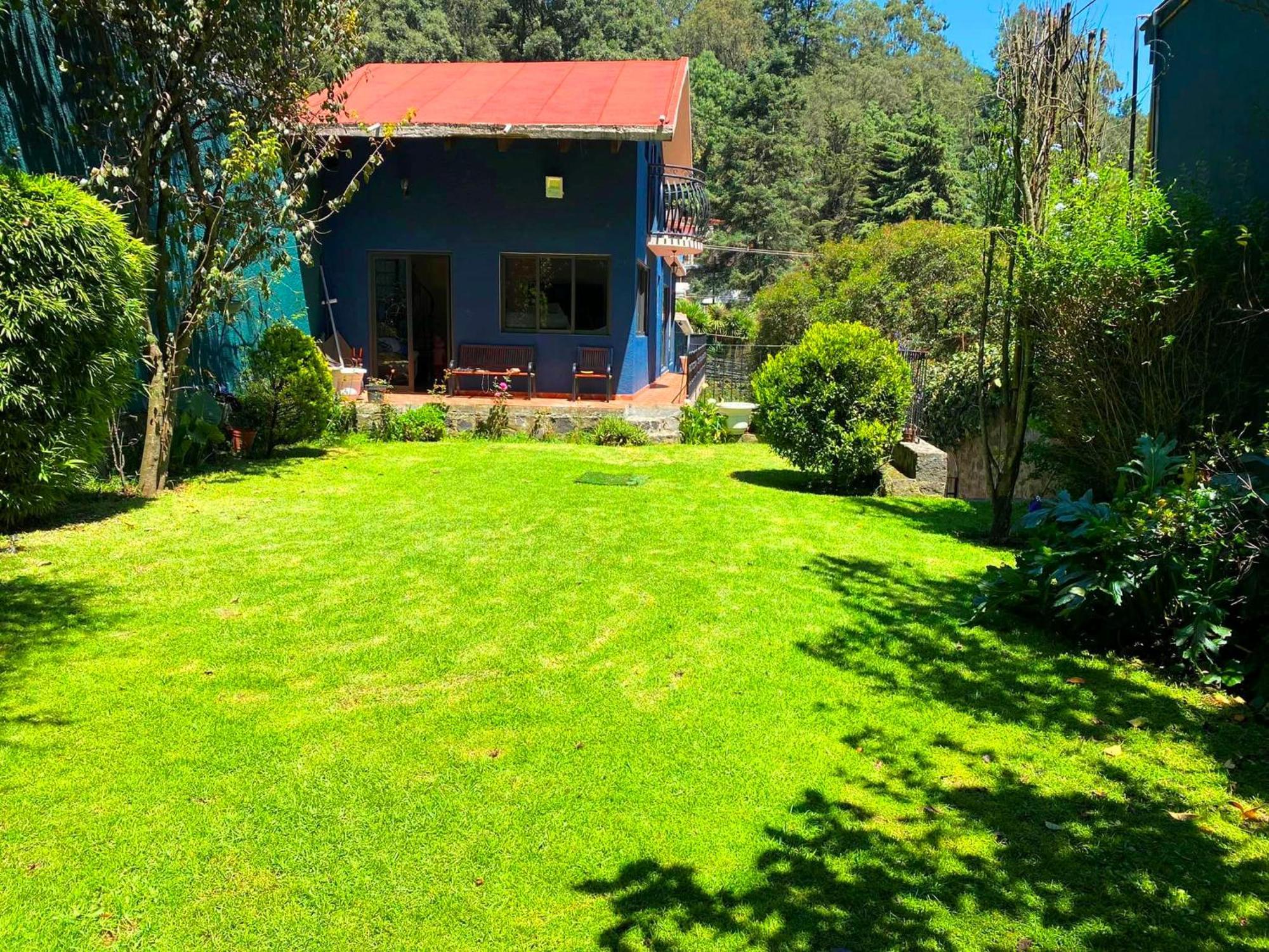 Tipo Cabana, Rodeado De Bosque *