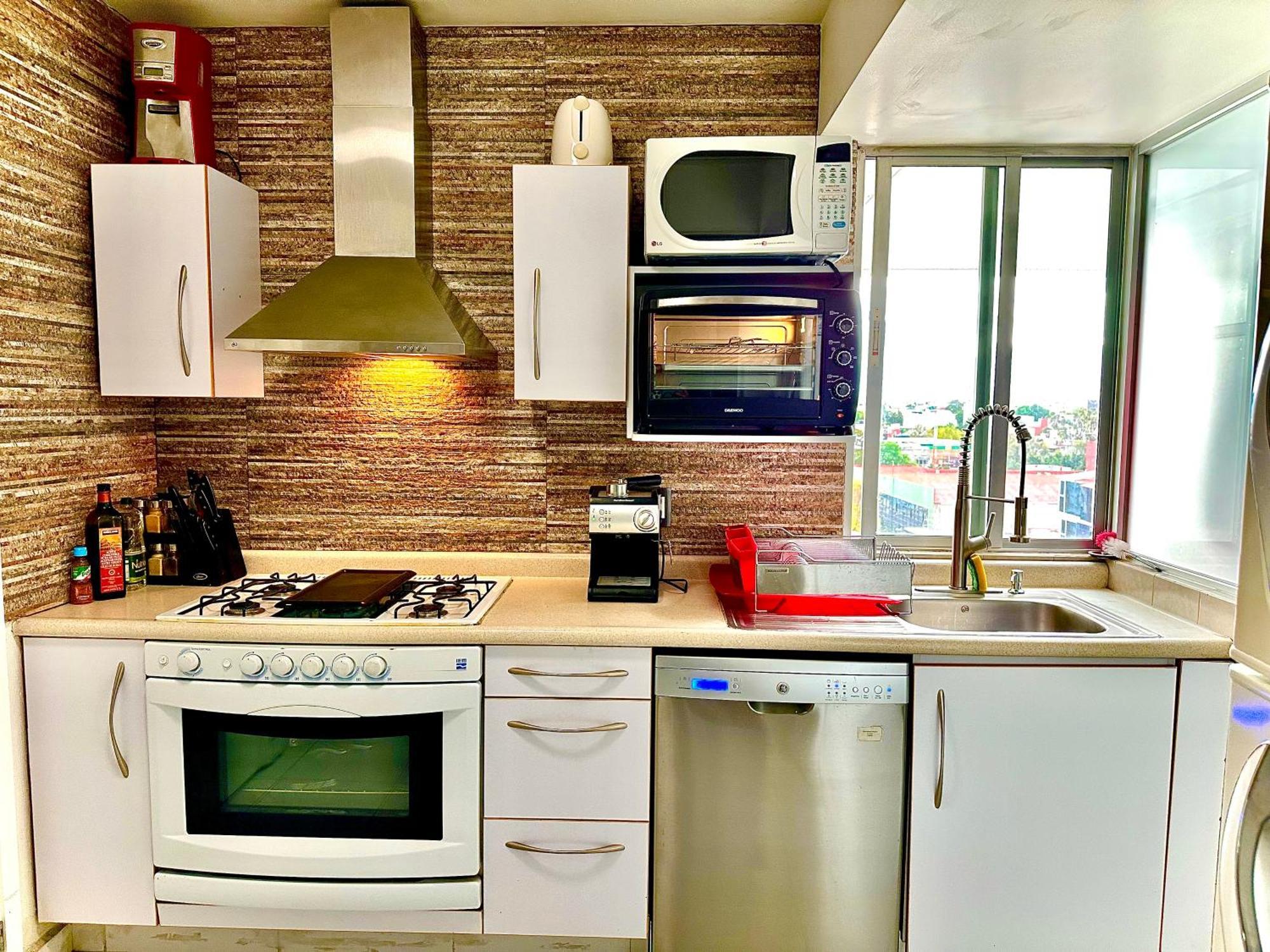 Homestay Digital Nomads Penthouse Roma Condesa, Historic Center, Wtc, Ahr F1 Track, National Medical Center, Excellent Location, Downtown!