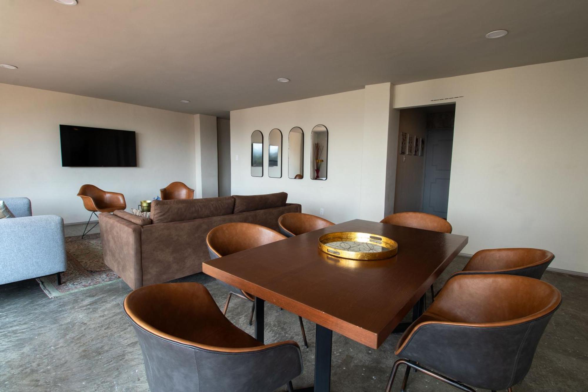 Apartment Polanco 3br - Sleeps 10 Parking- Elevator-laundry Mexico City