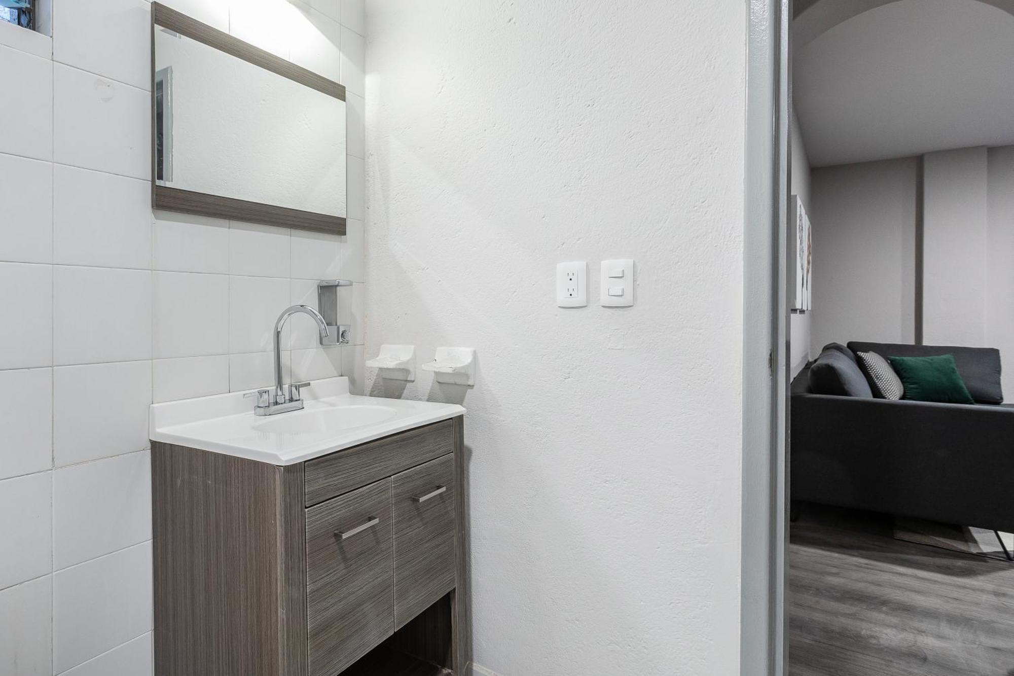 Modern Comfort In Roma Norte - Laundry -sleeps 7 Apartment