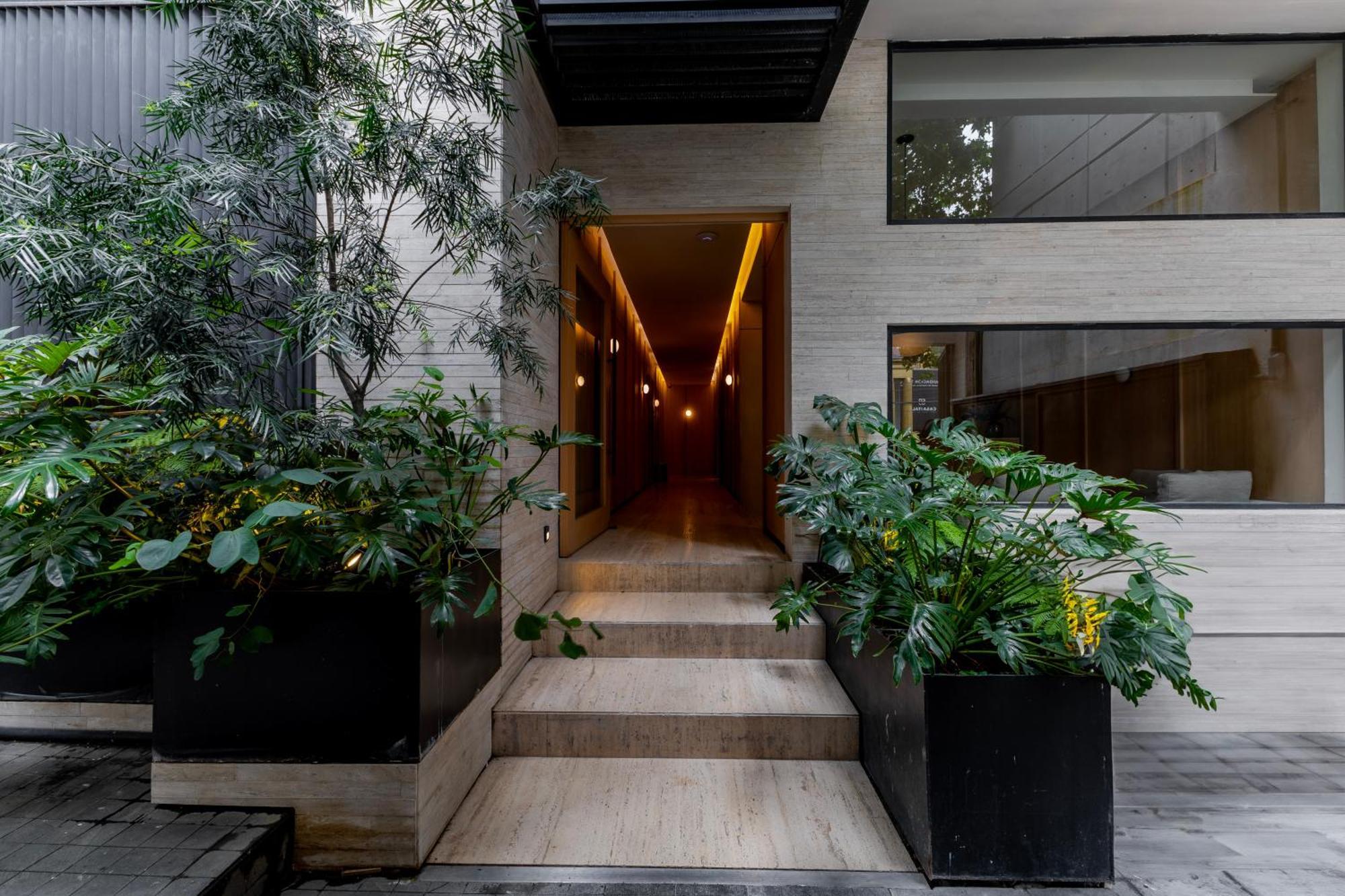 Luxury Calderon Apartment