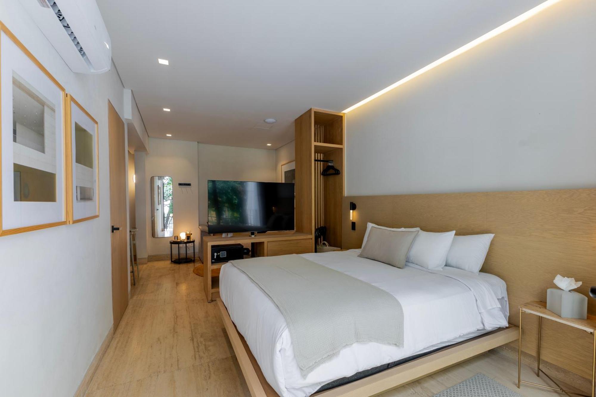 Luxury Calderon * Mexico City
