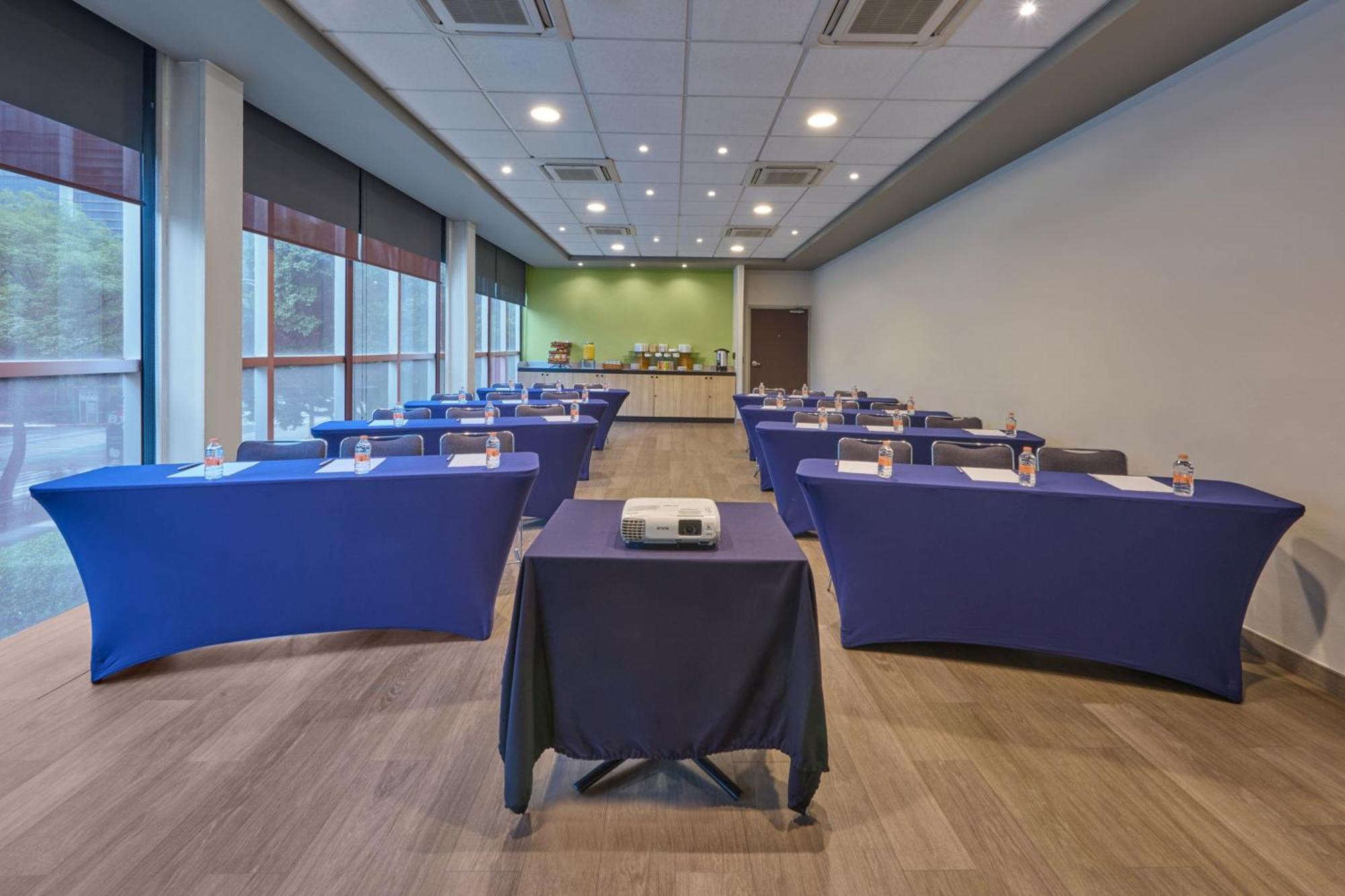 Hotel Express By Marriott Ciudad De Insurgentes Sur 3*