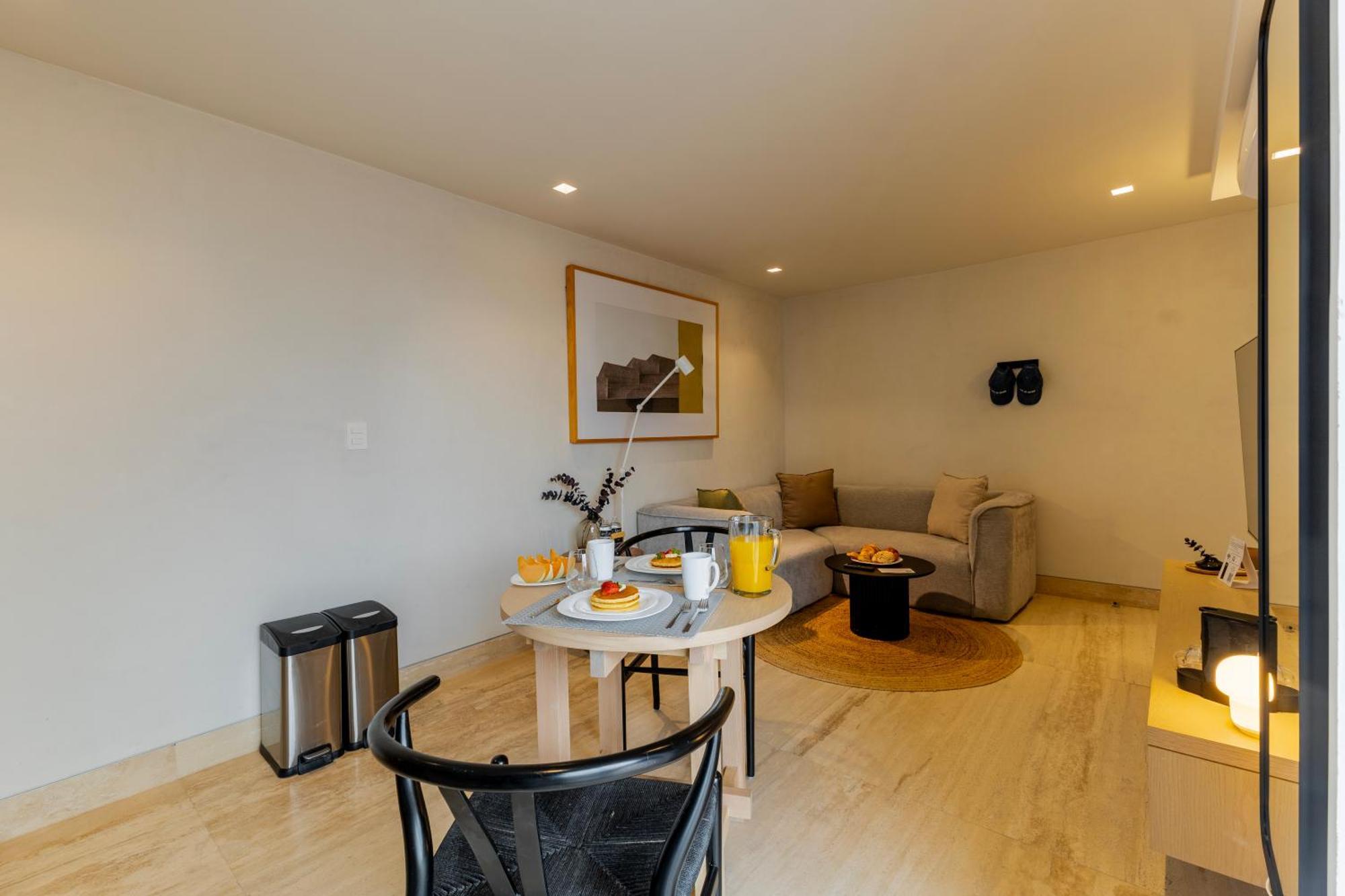 Luxury Calderon * Mexico City
