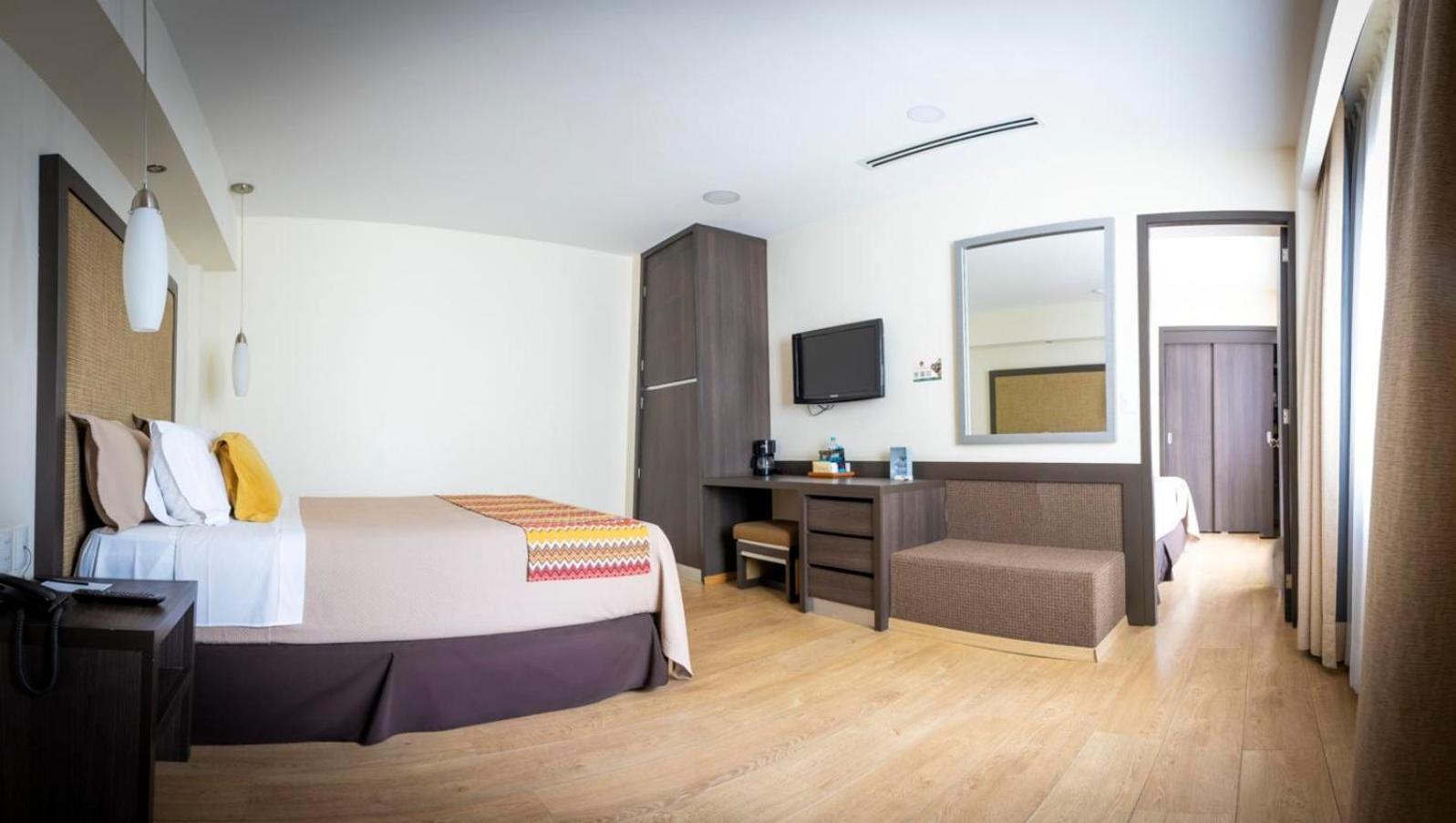 Hotel Catedral 4*