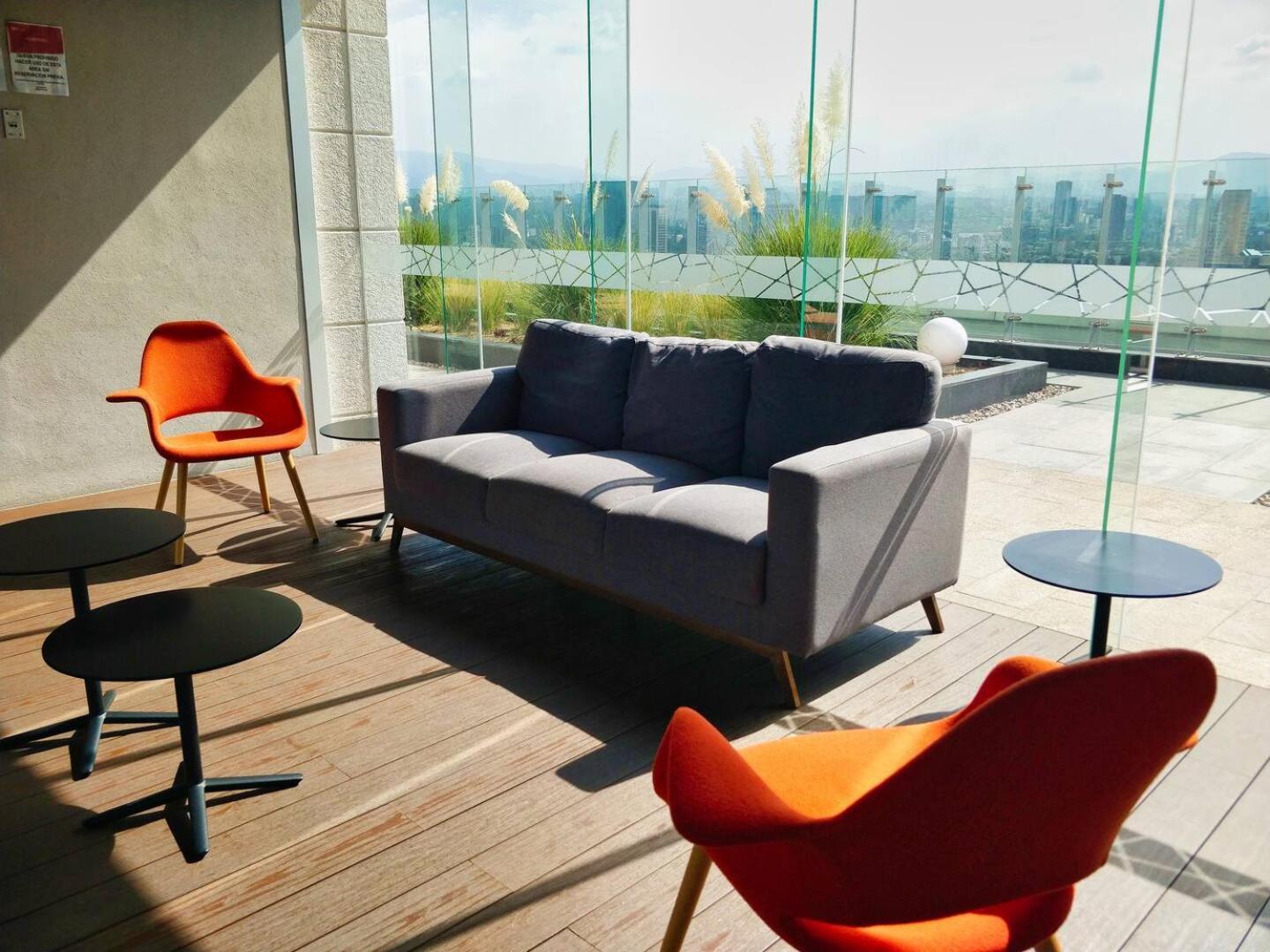 Luxurious High-rise Hs Wifi, Amazing Views *