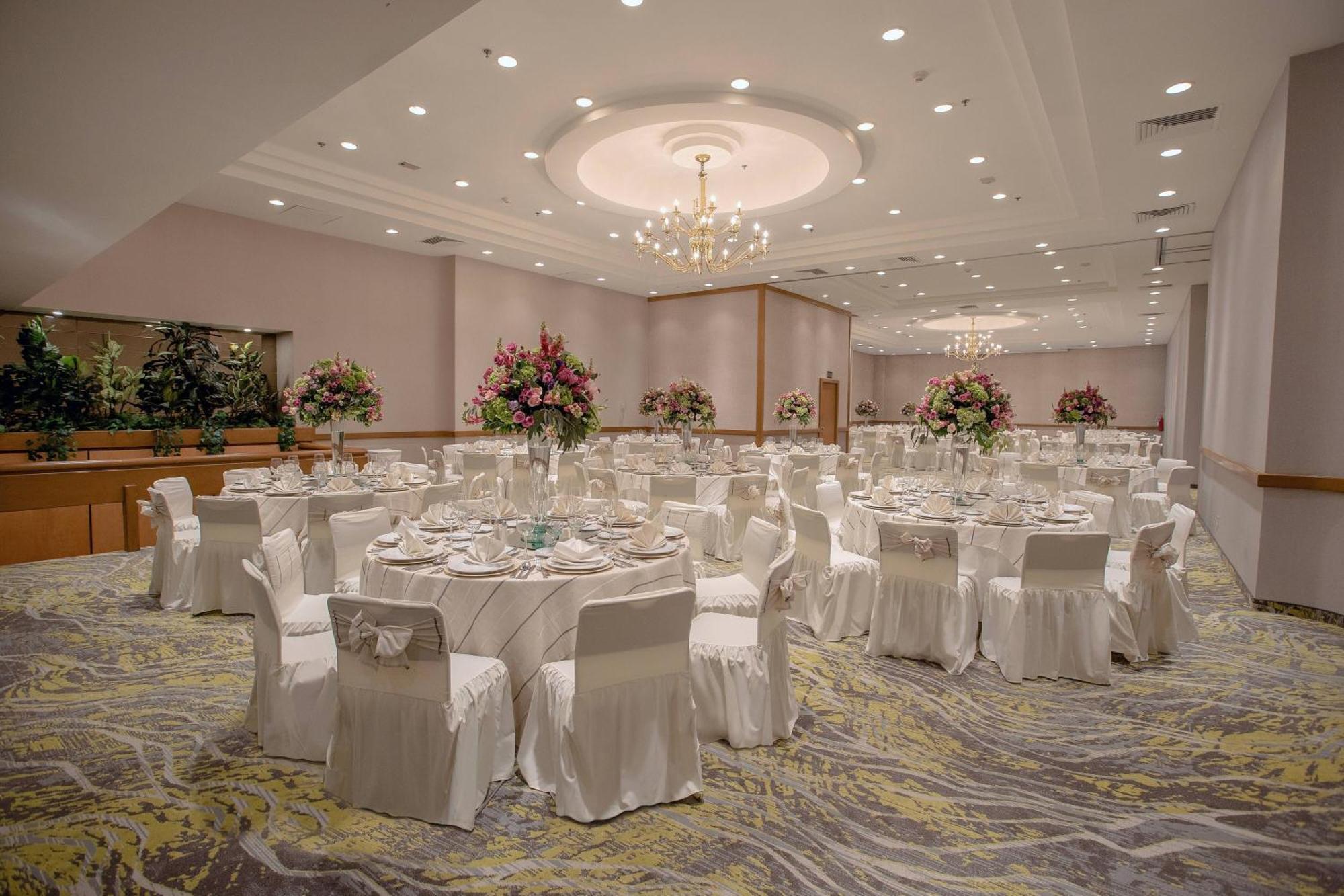 Courtyard By Marriott Mexico Revolucion Hotel