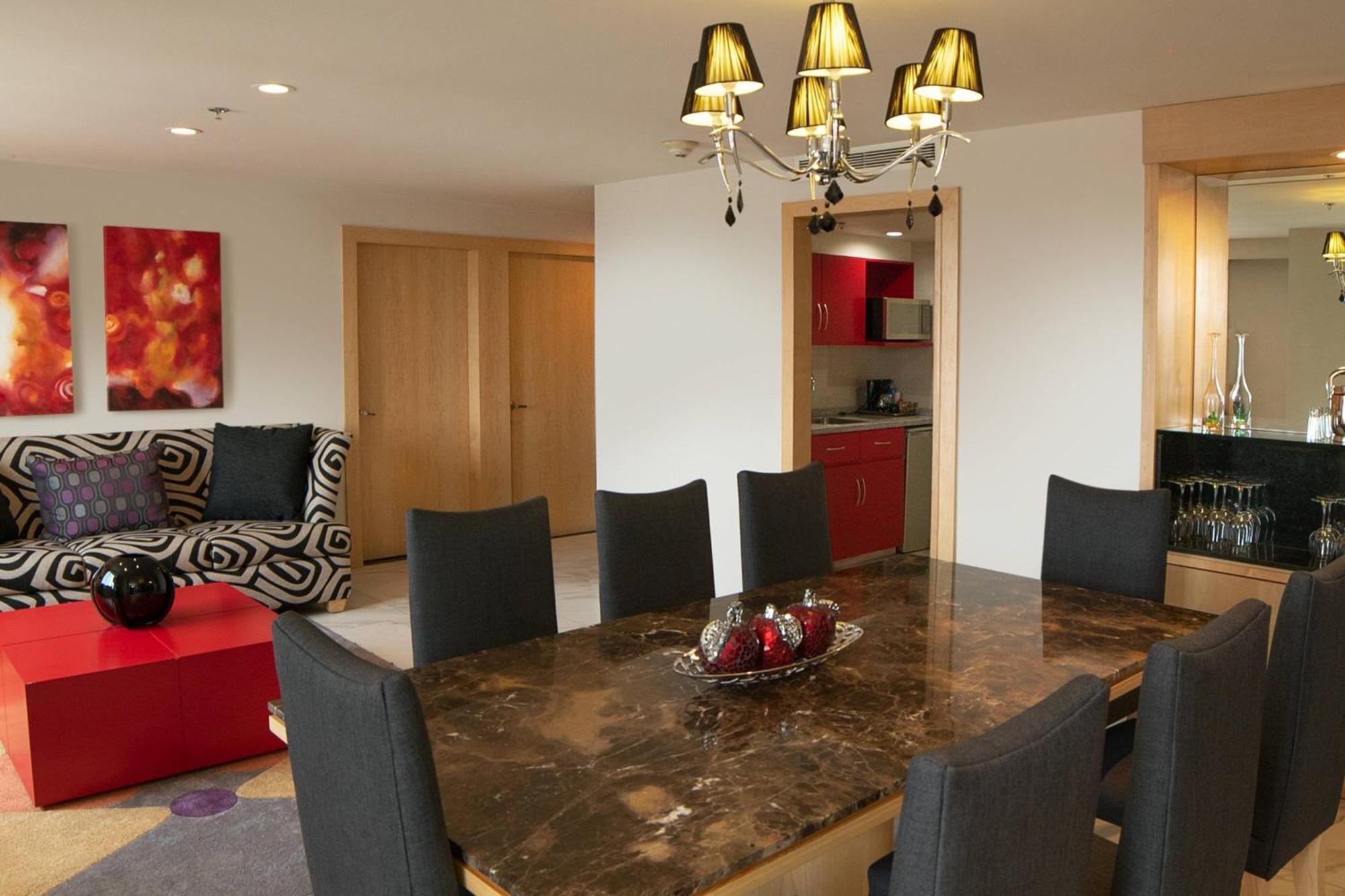 Hotel Courtyard By Marriott Mexico Revolucion 4*