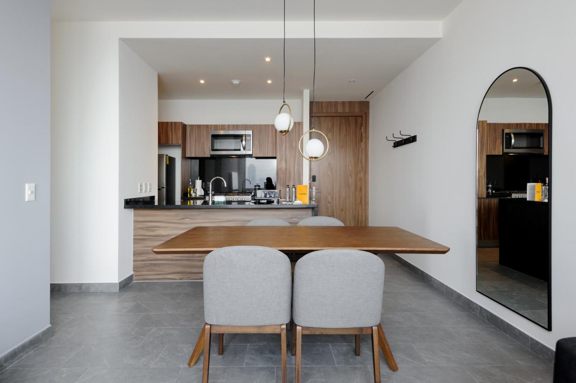 Apartment Be Grand By Wynwood House
