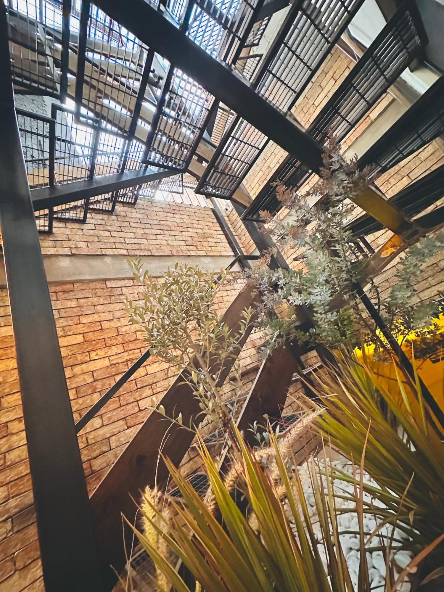 Del Lofts *