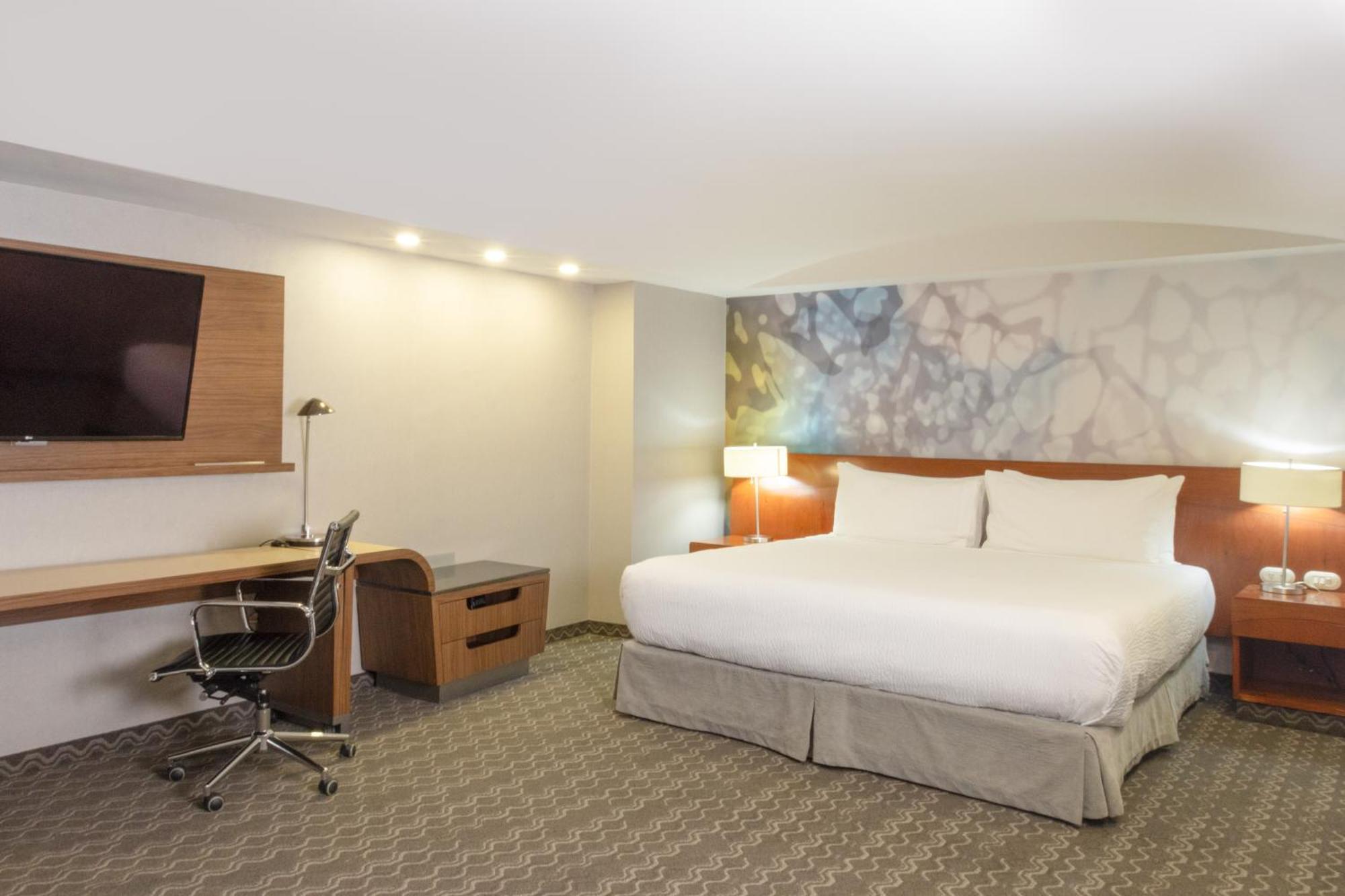 Hotel Courtyard By Marriott Mexico Revolucion 4*