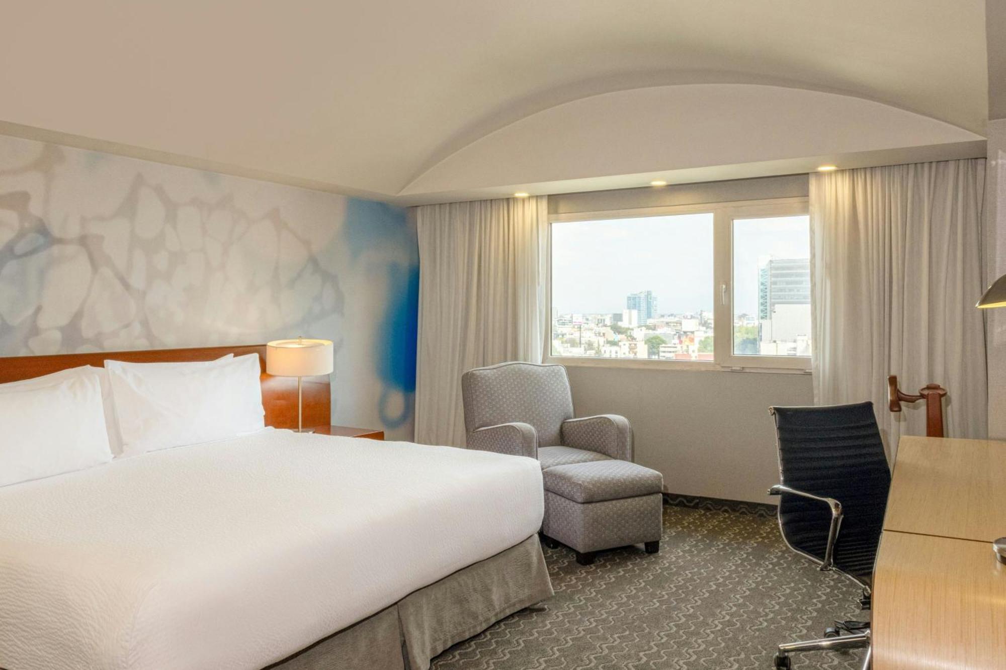 Courtyard By Marriott Mexico Revolucion 4*