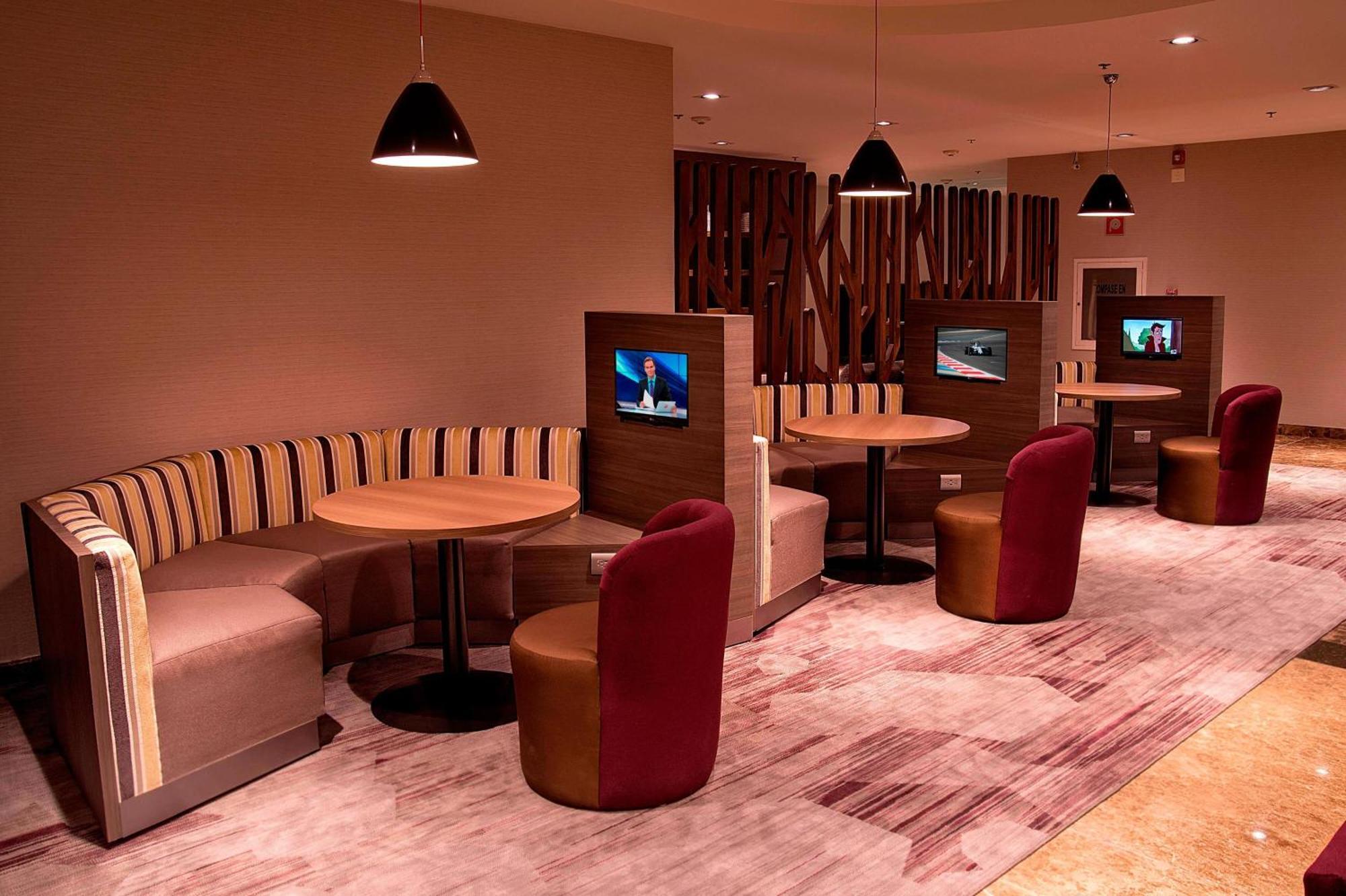 Courtyard By Marriott Mexico Revolucion Hotel
