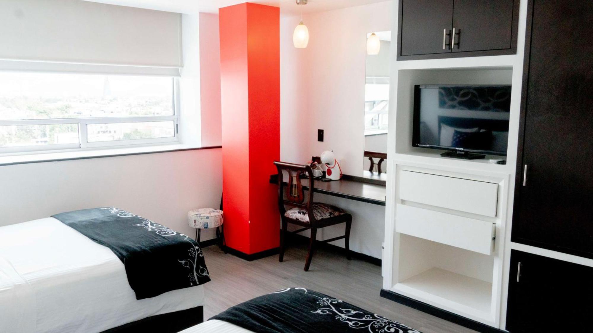 Black Boutique Hotel 4*