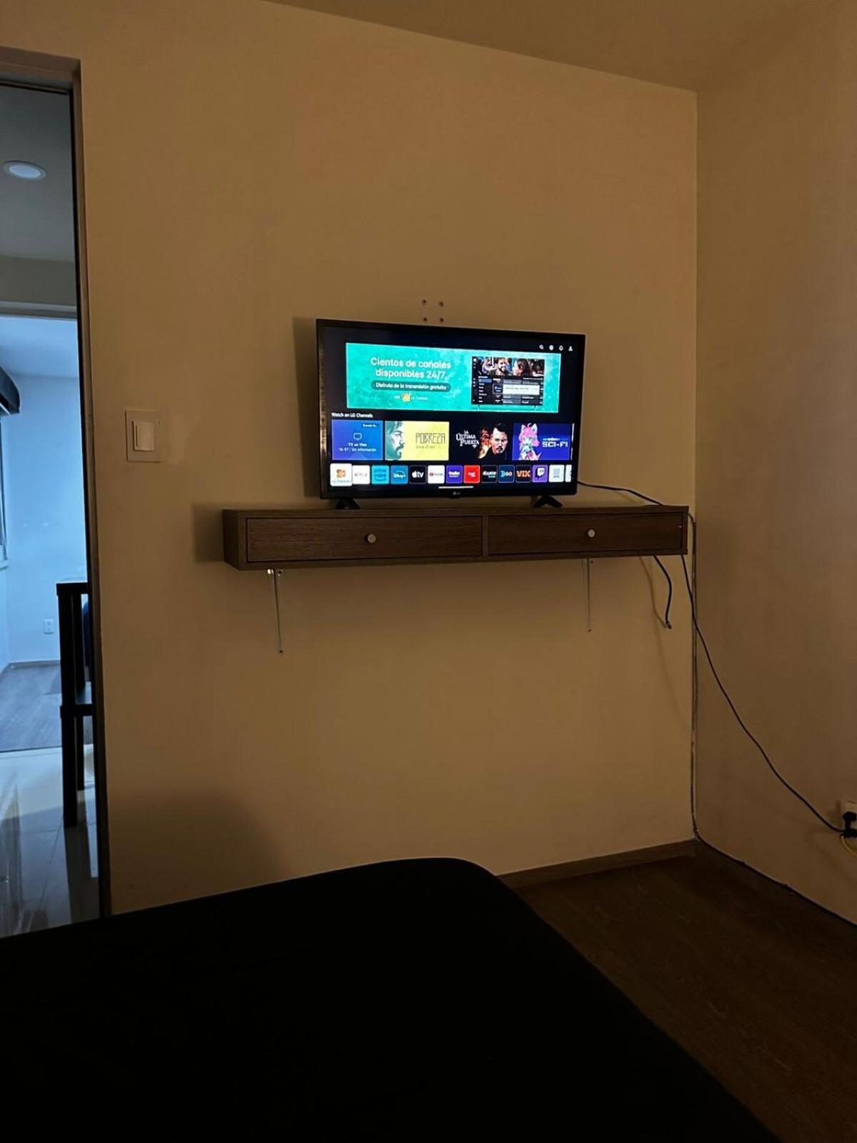 Cerca De Tlatelolco Apartment *