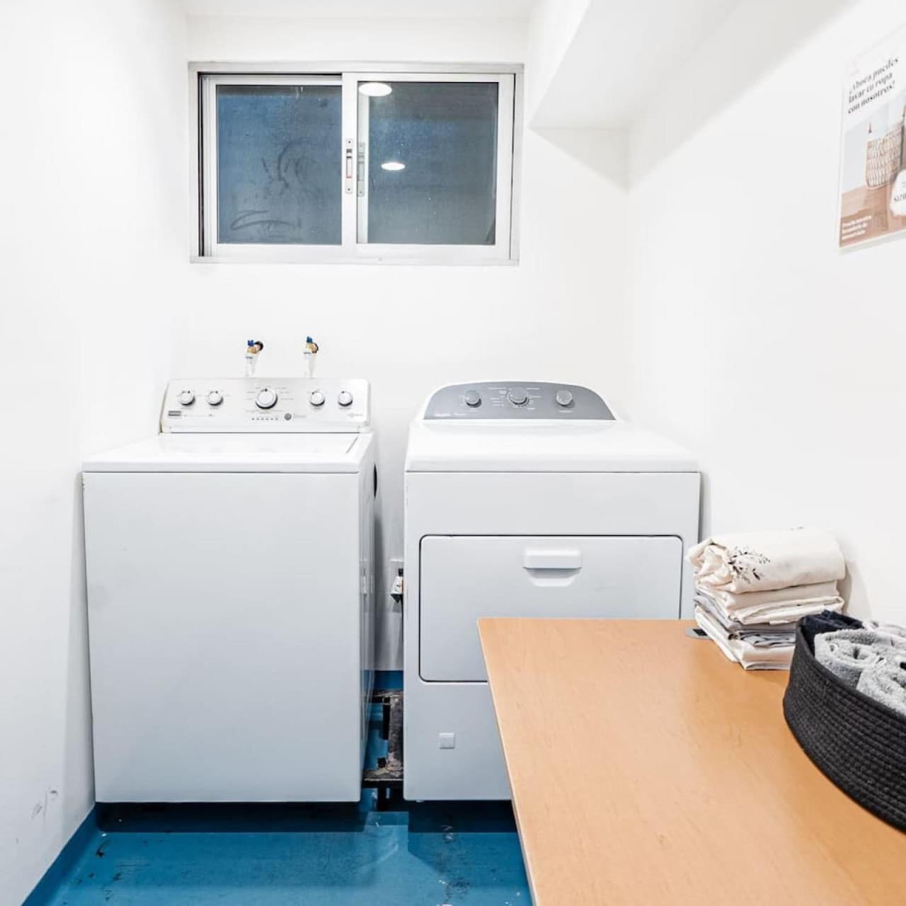 Beautiful And Comfortable Rooftop Holiday home *