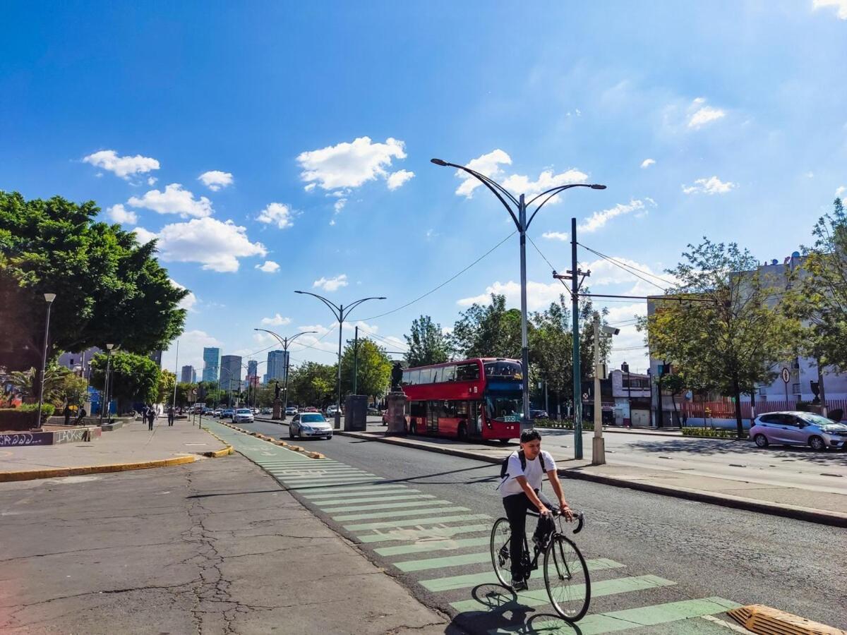 Avenida Reforma 50 Very Location *