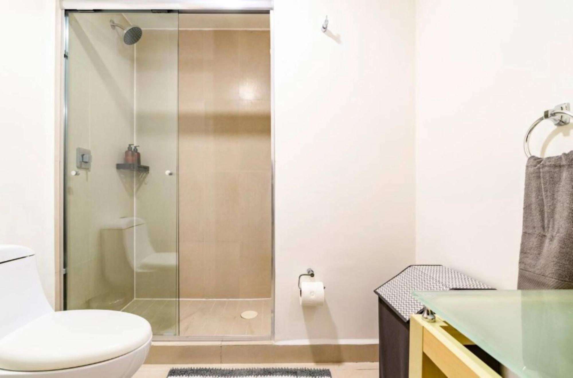 D402 - 2br - 2bth Apartment *
