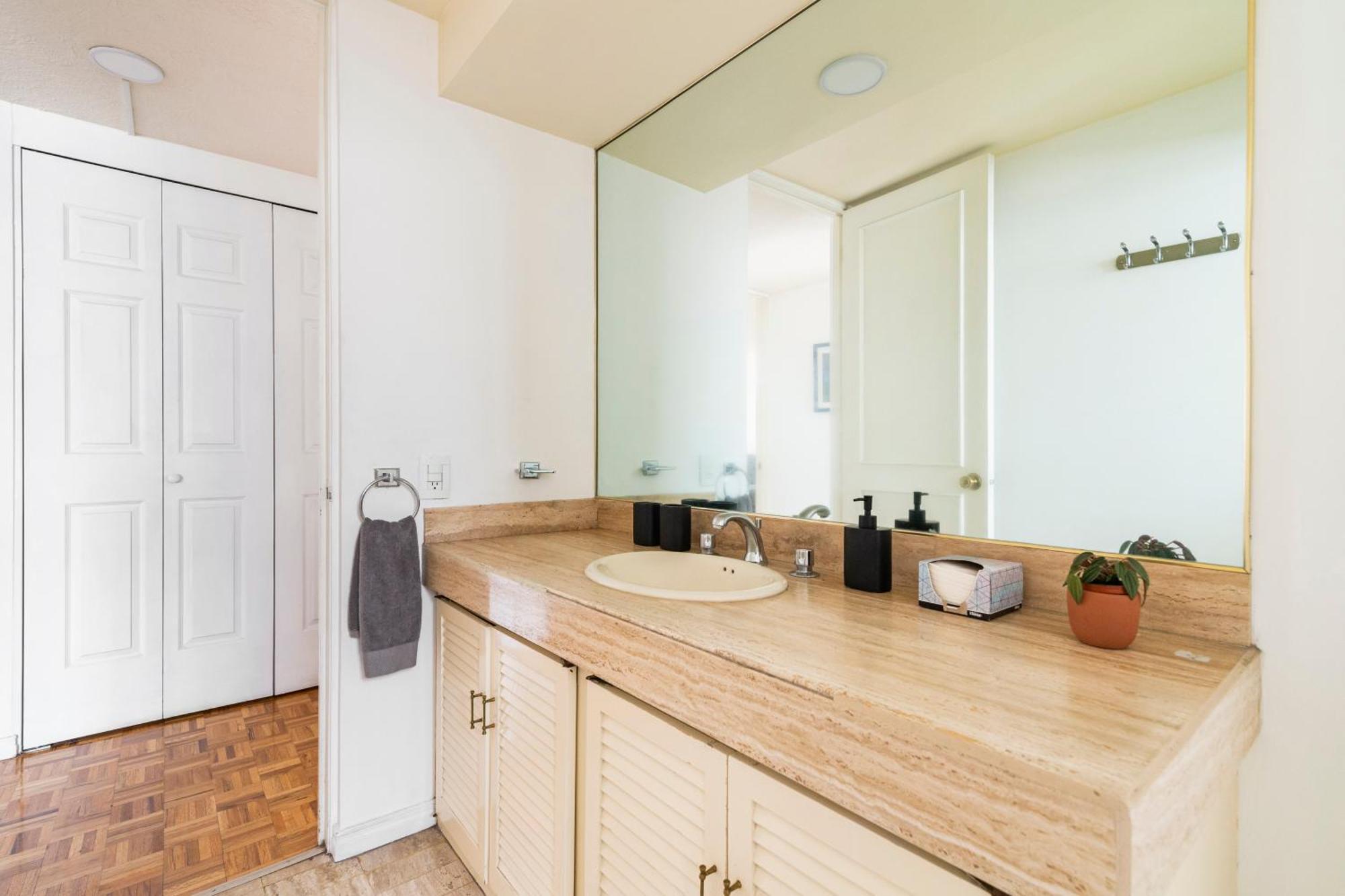 Apartamento B602 - 2br - 2bth *