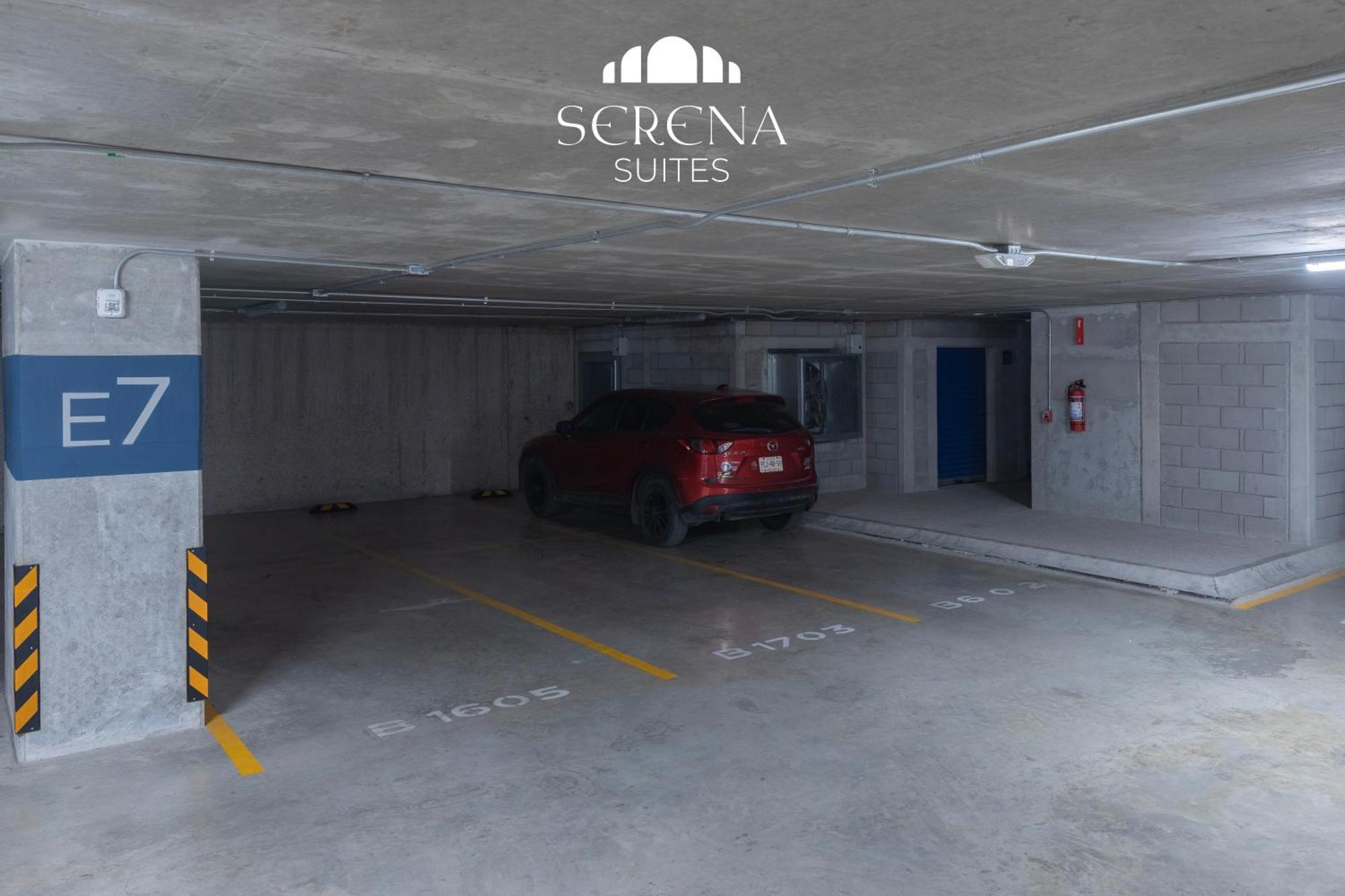 Elegant With Air Conditioning, Pool, Sauna, & Fitness Center In Polanco