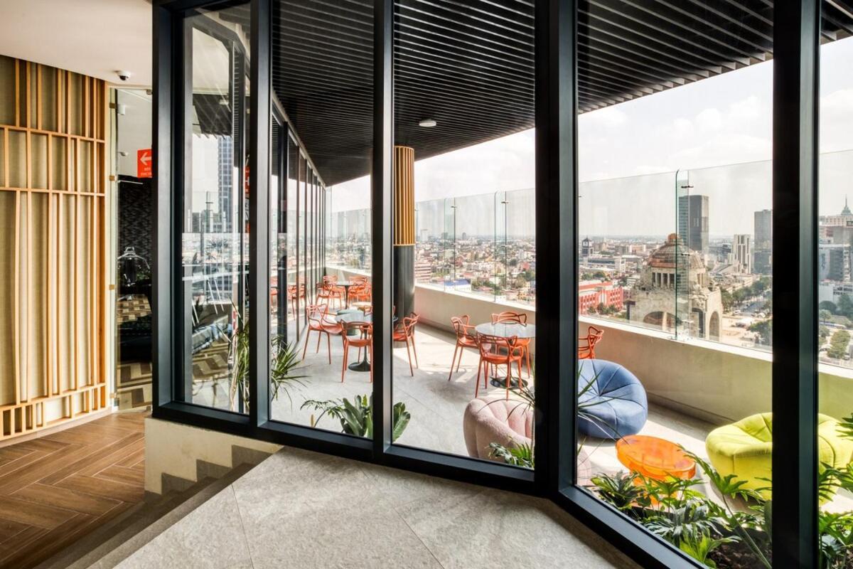 With Extraordinary View Apartment