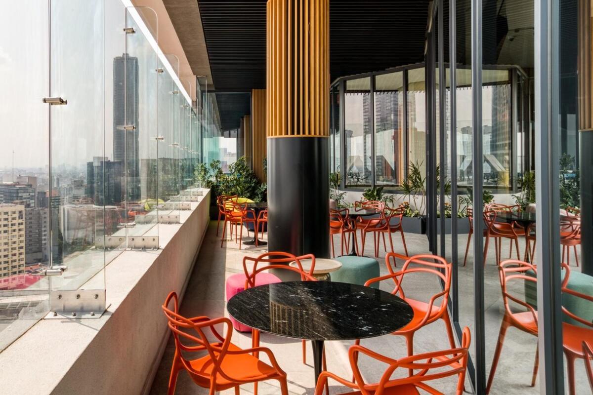 With Extraordinary View Apartment