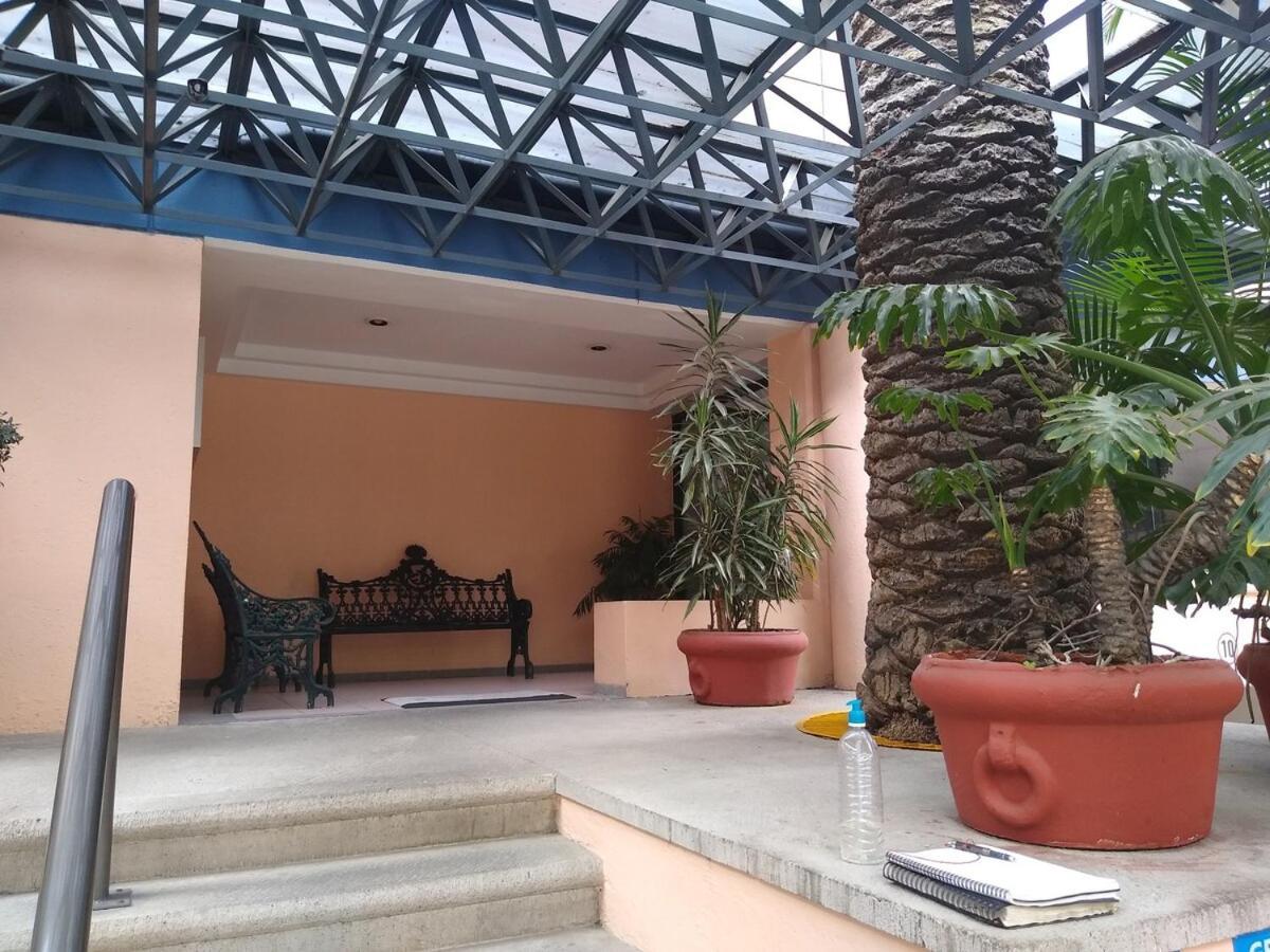Spacious Located Very Close To Wtc Apartment *