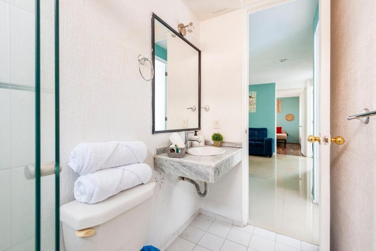 Spacious Located Very Close To Wtc Apartment *
