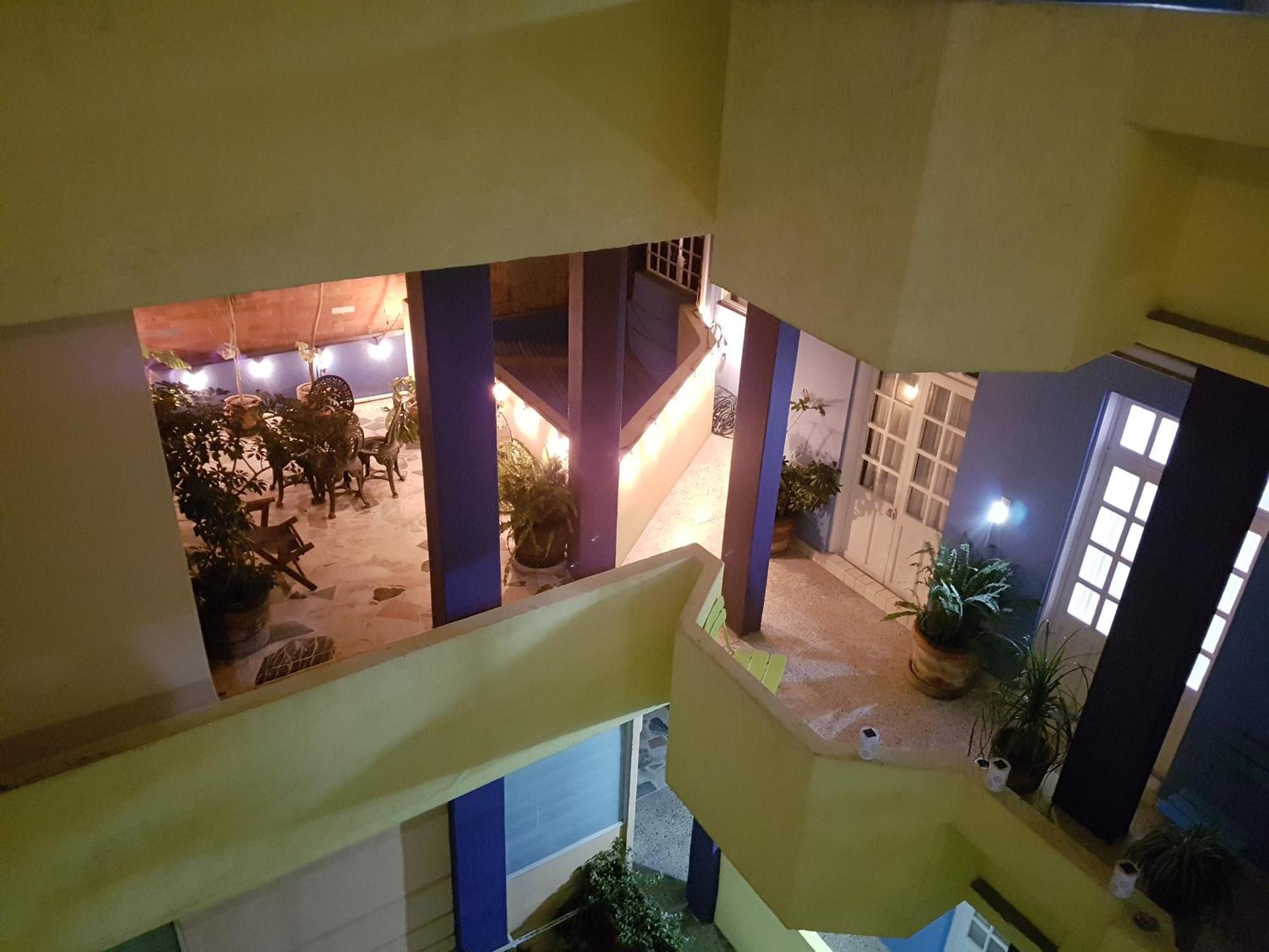 Greco American Embassy Inn *