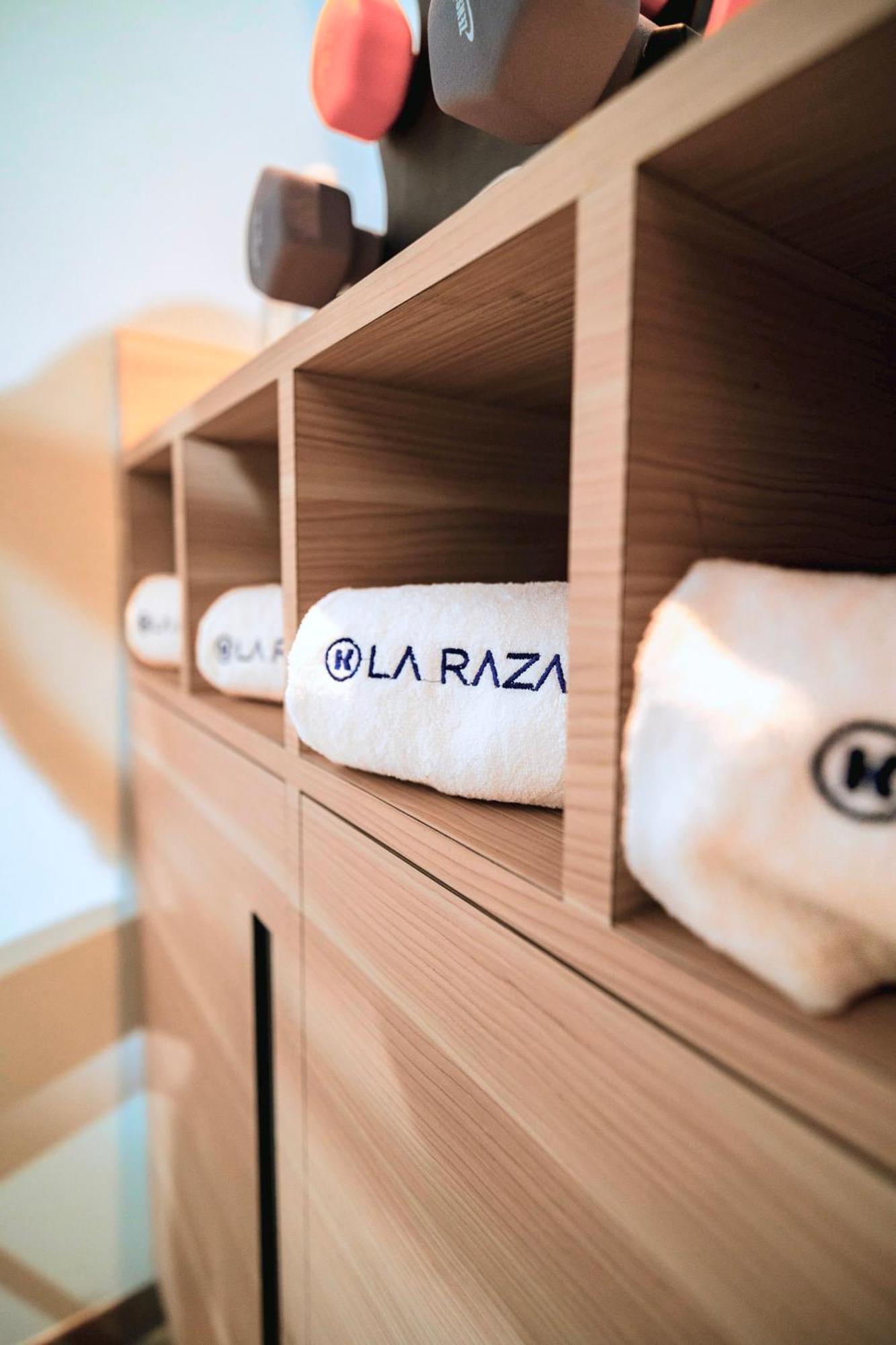 Kali La Raza Hotel