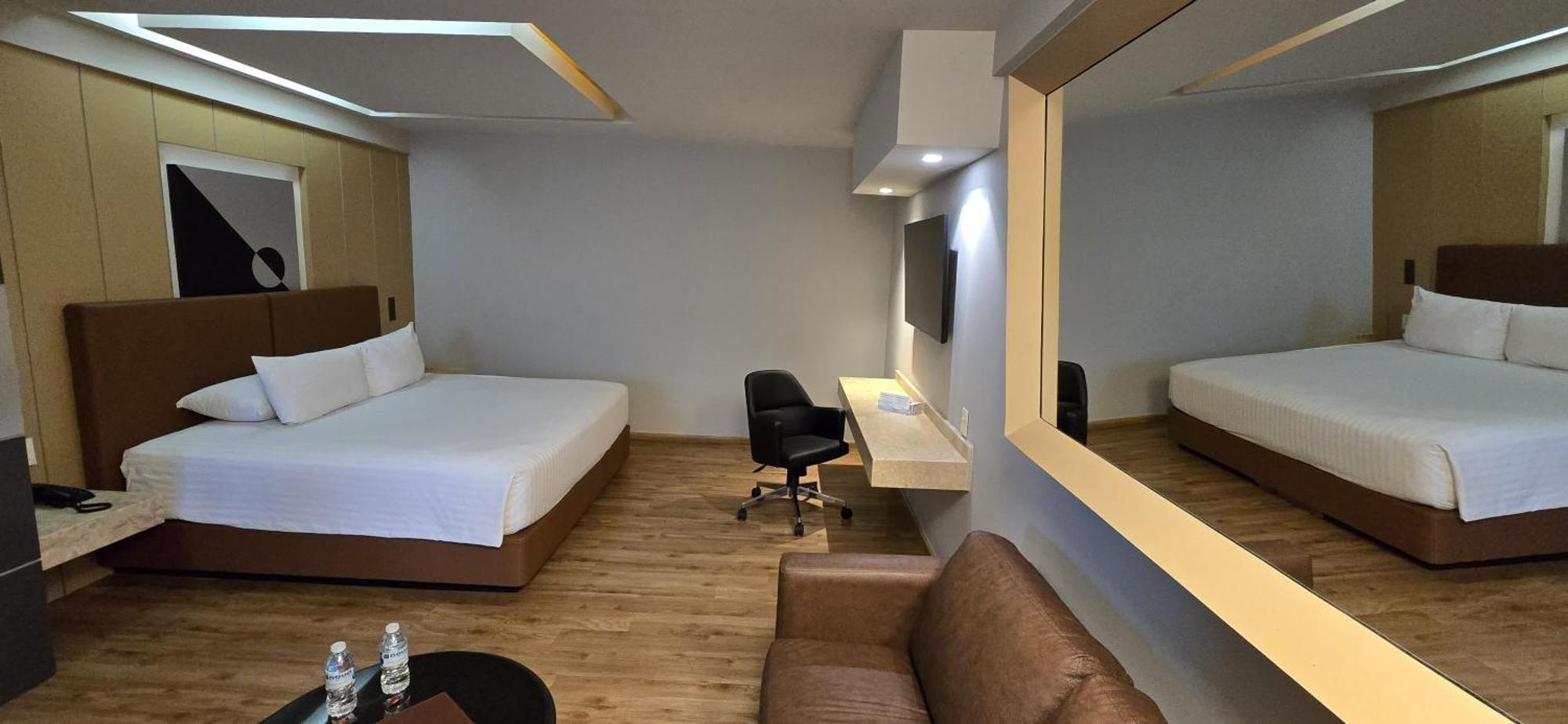 Hotel Ramada By Wyndham Santa Fe 4*