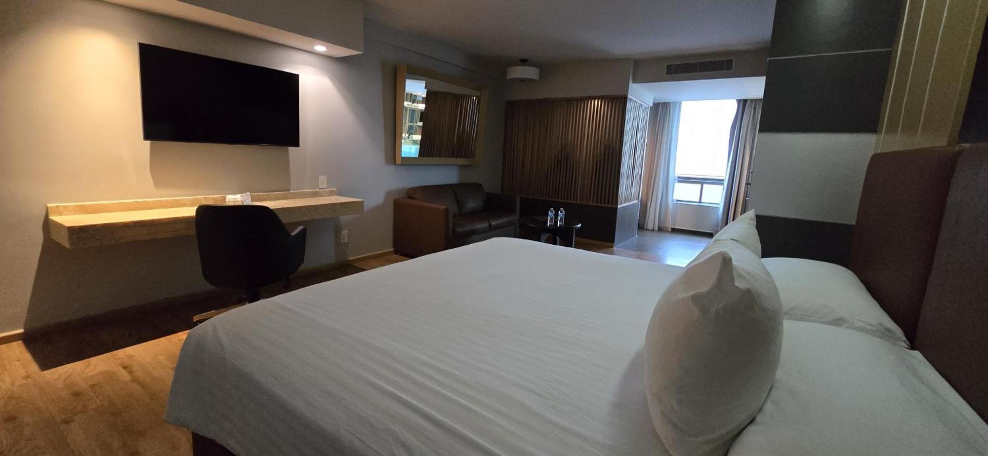 Ramada By Wyndham Santa Fe Mexico City
