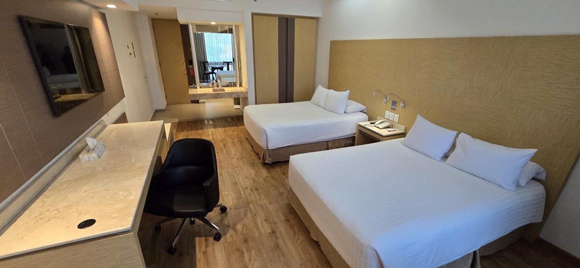 Ramada By Wyndham Santa Fe Mexico City