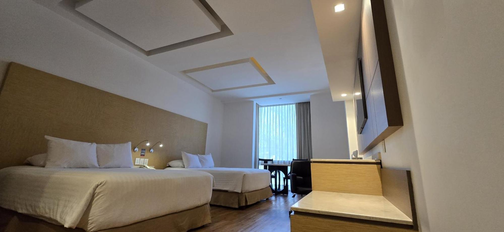 Hotel Ramada By Wyndham Santa Fe Mexico City
